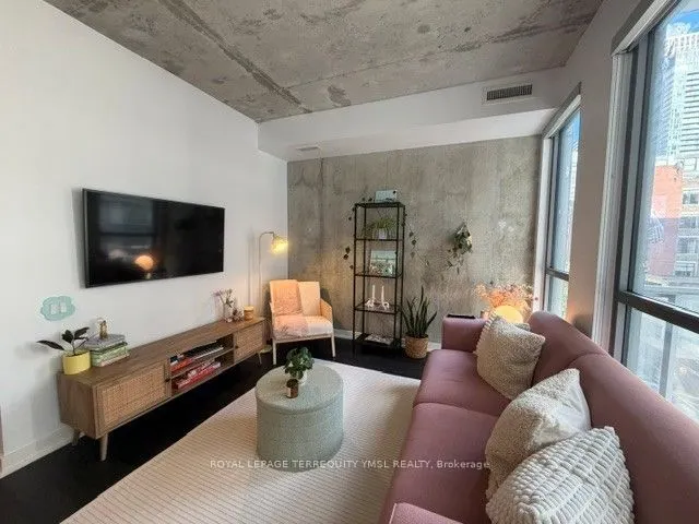 39 Brant Street #410