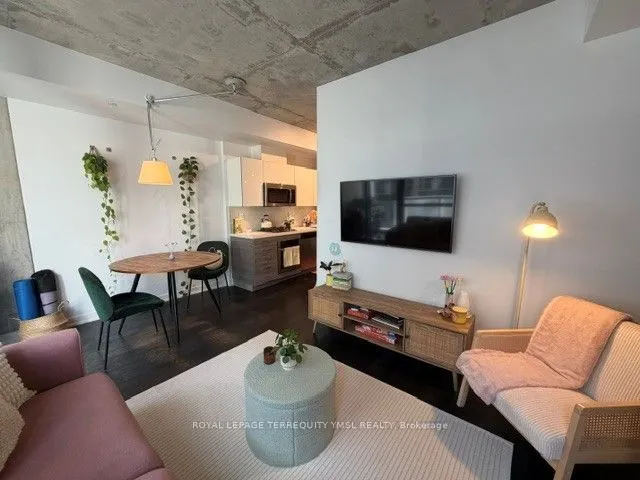 39 Brant Street #410