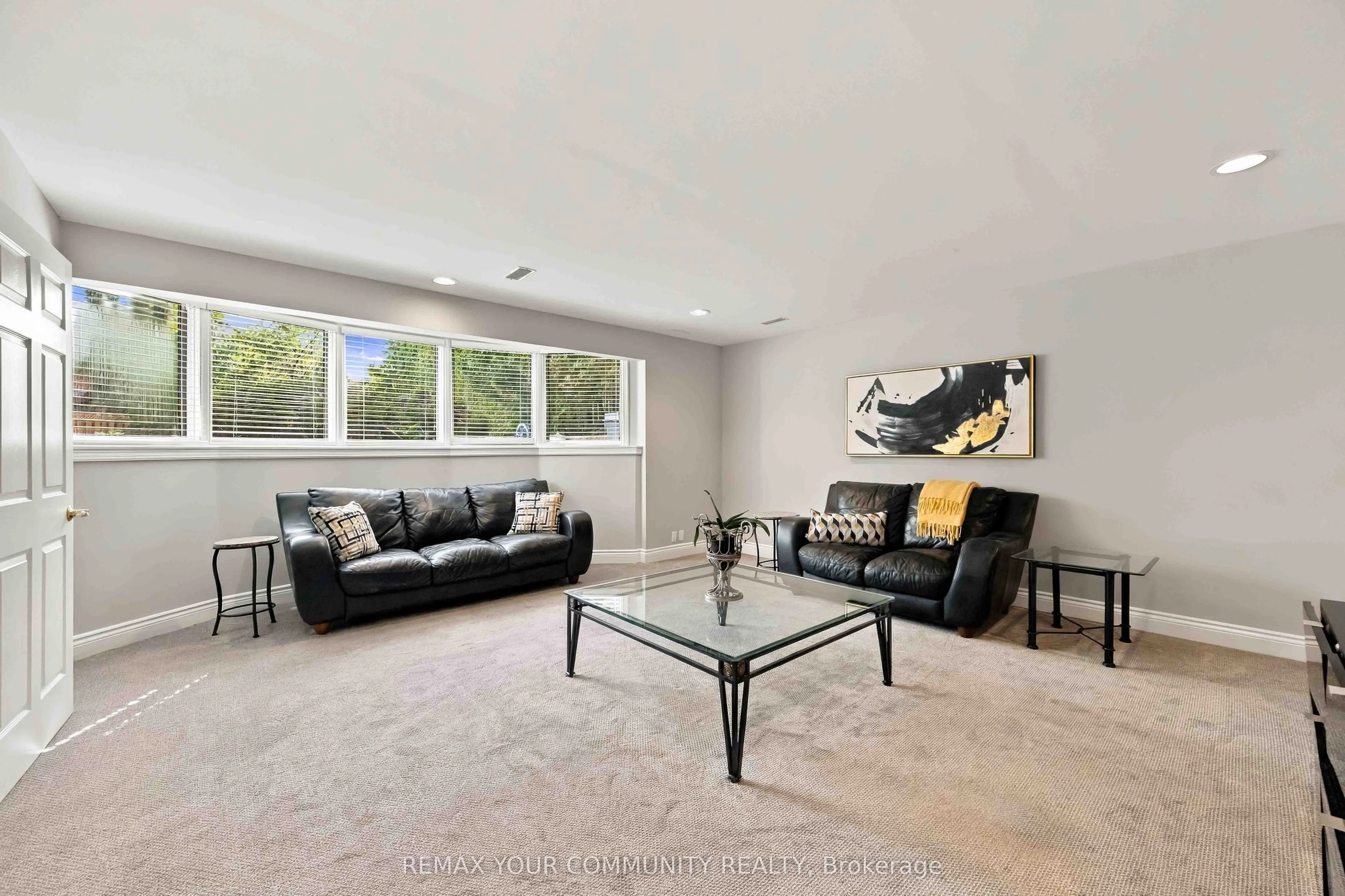 571 Old Orchard Grove