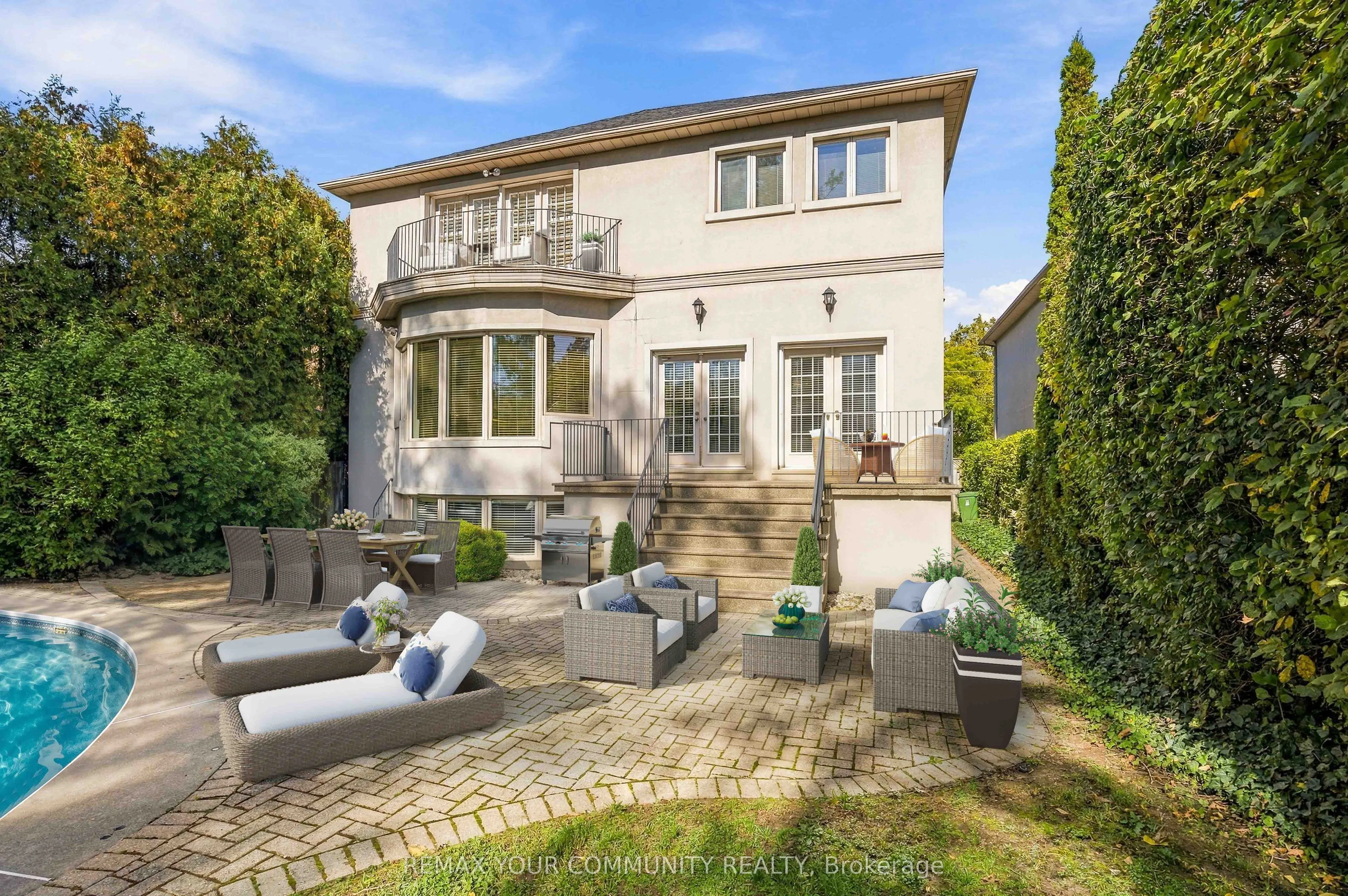571 Old Orchard Grove