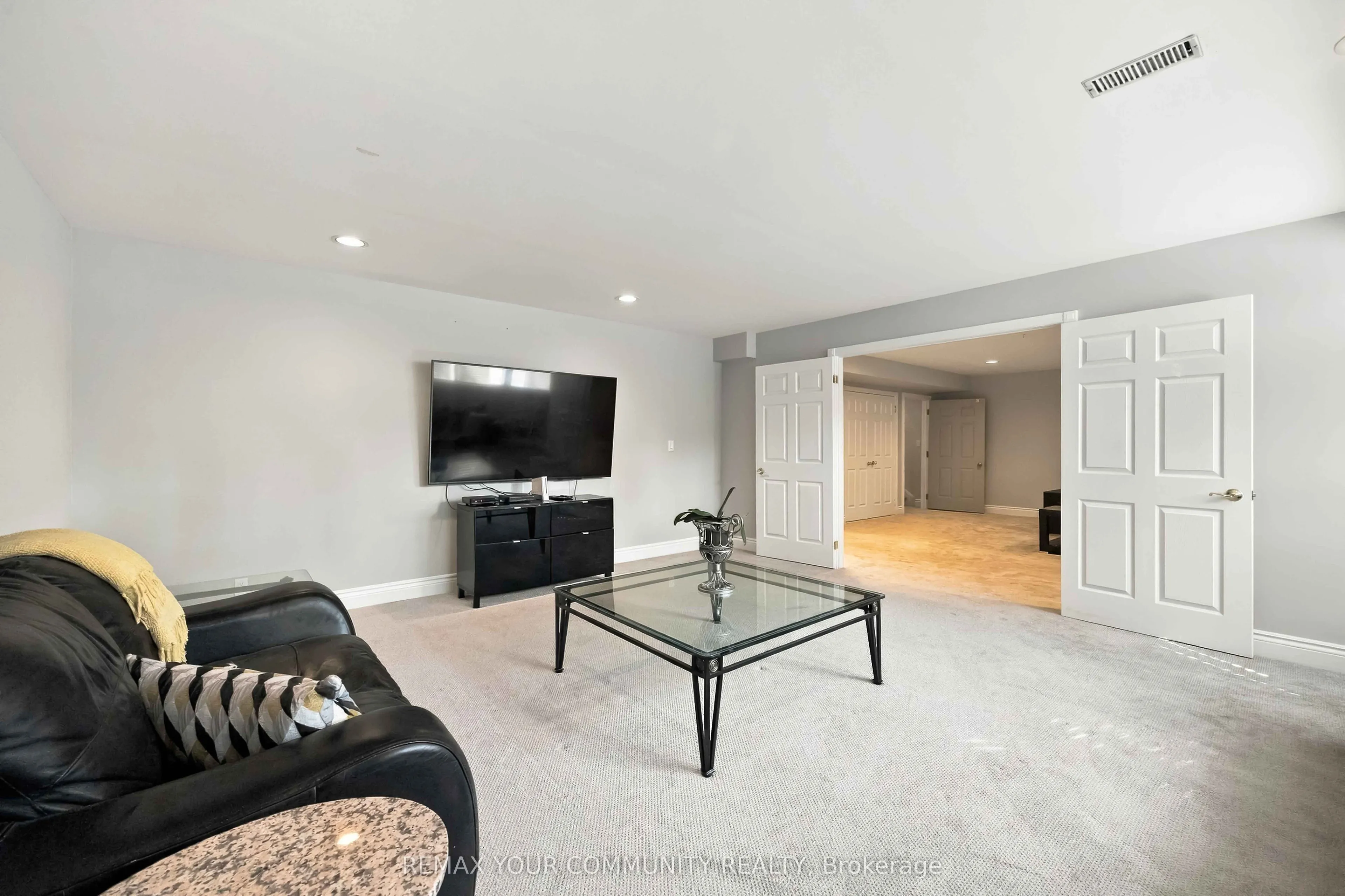 571 Old Orchard Grove