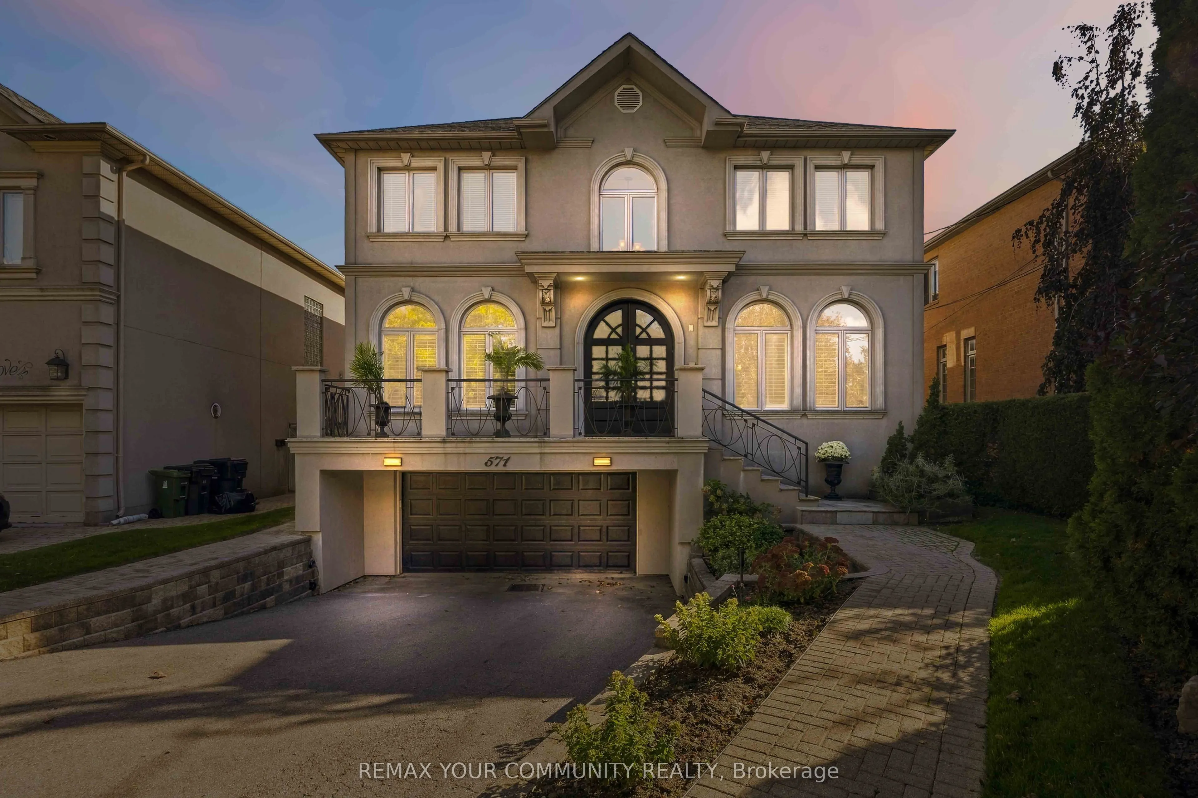 571 Old Orchard Grove
