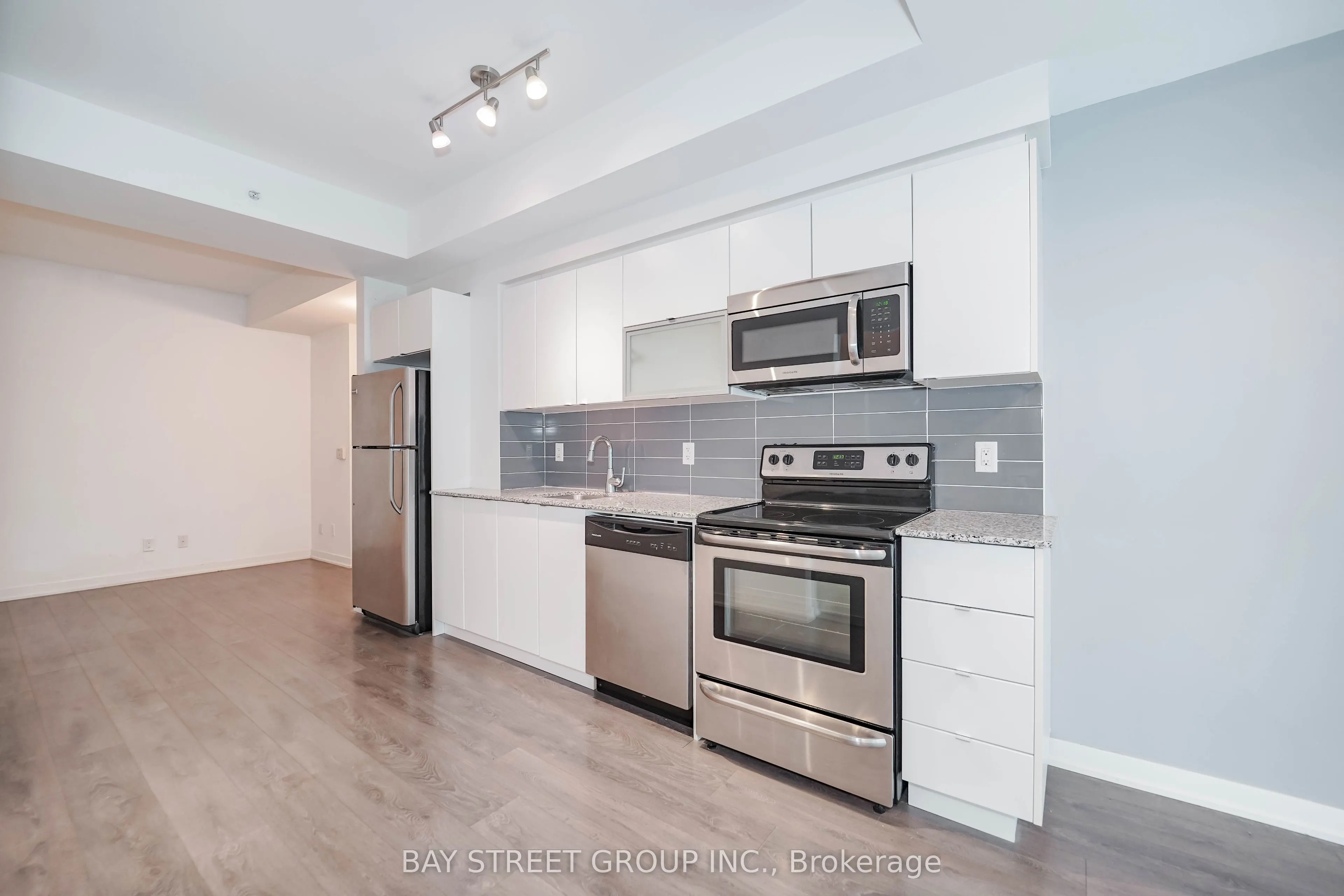 150 East Liberty Street #805