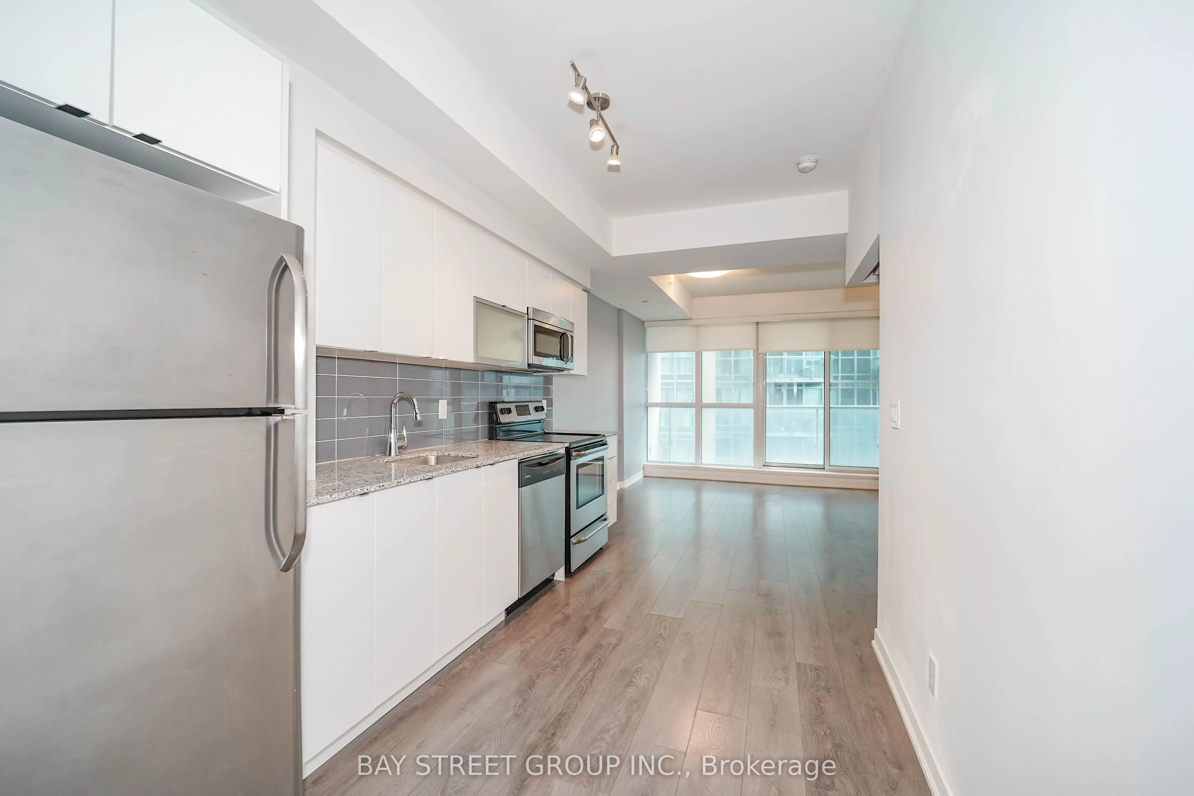 150 East Liberty Street #805