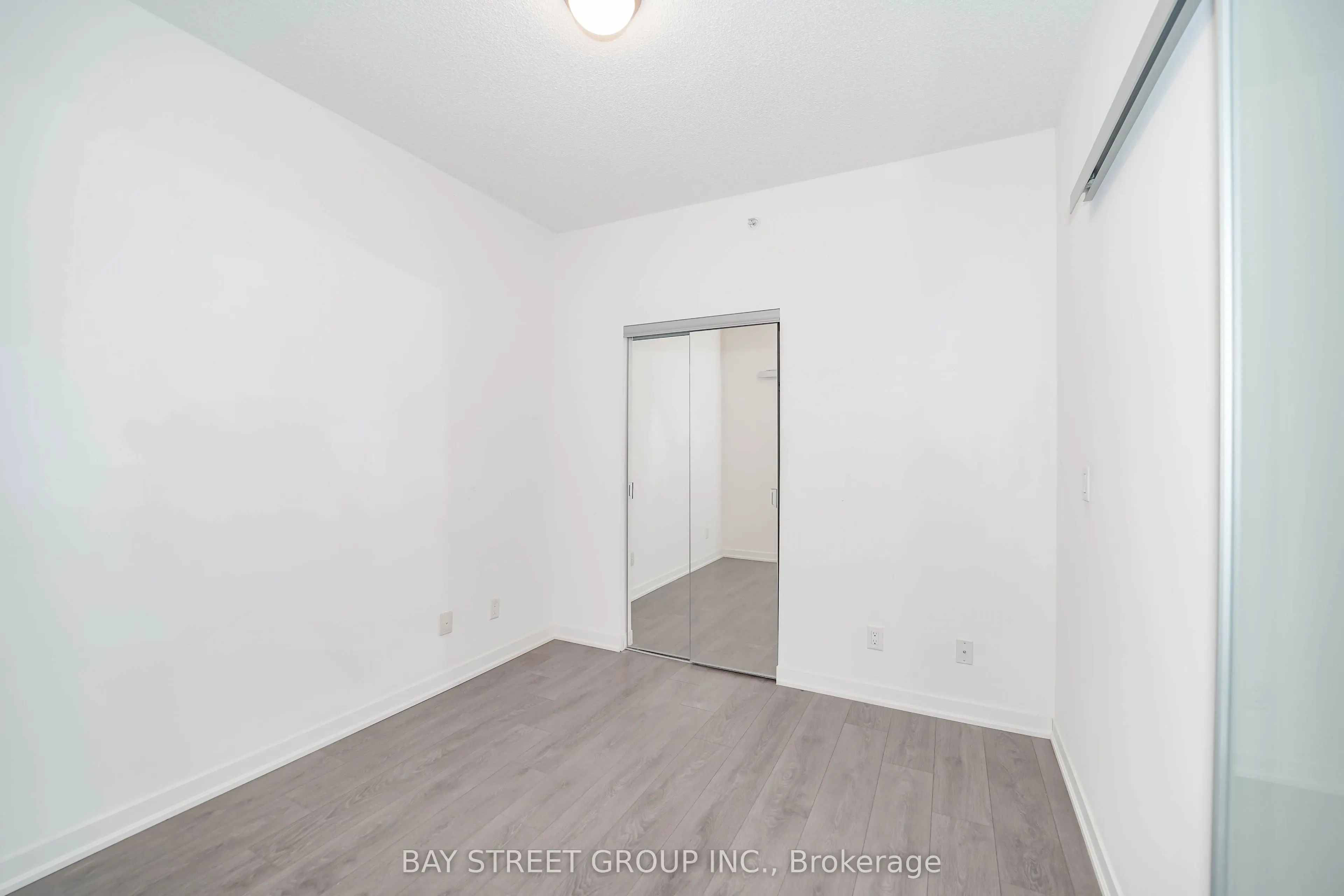 150 East Liberty Street #805