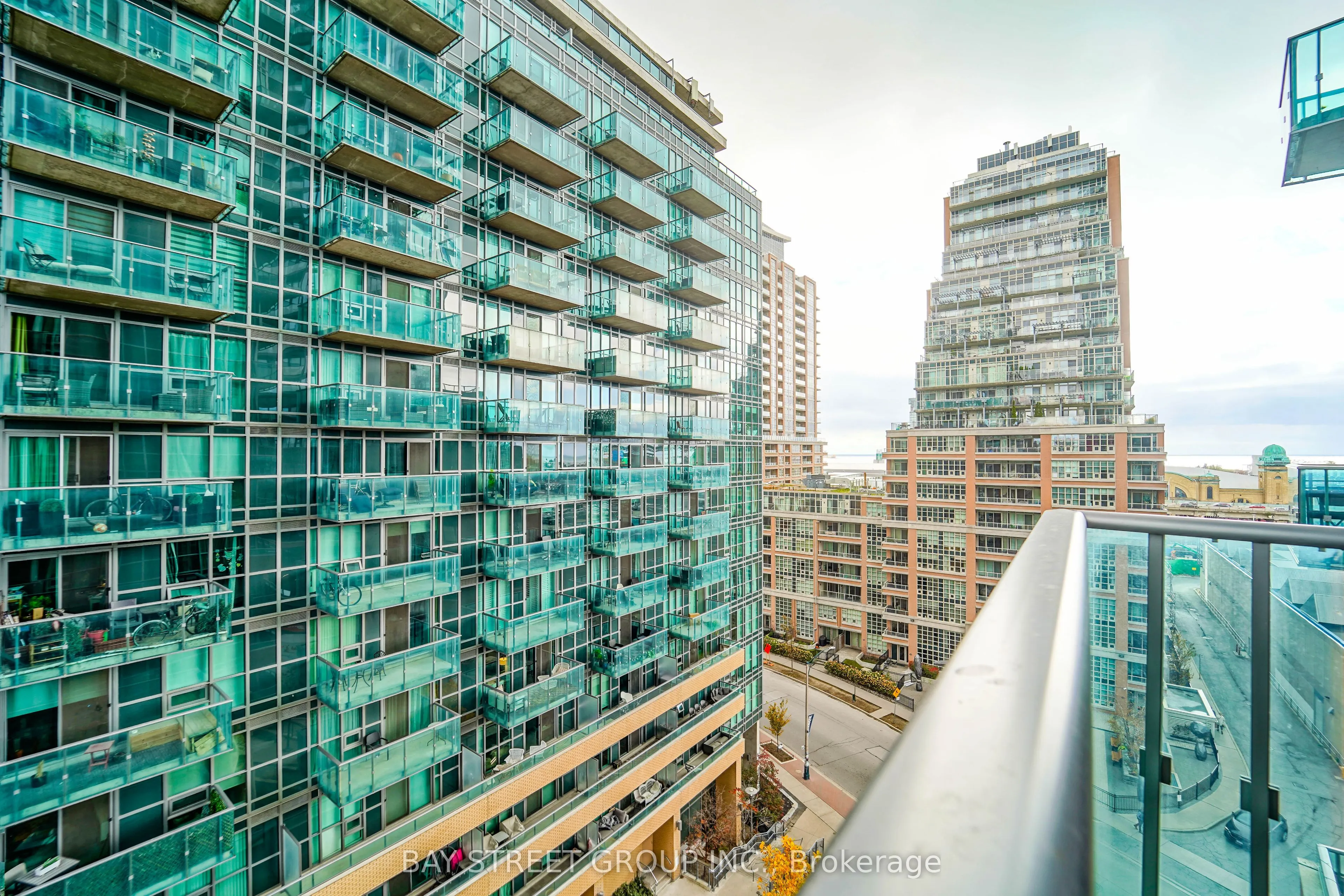 150 East Liberty Street #805