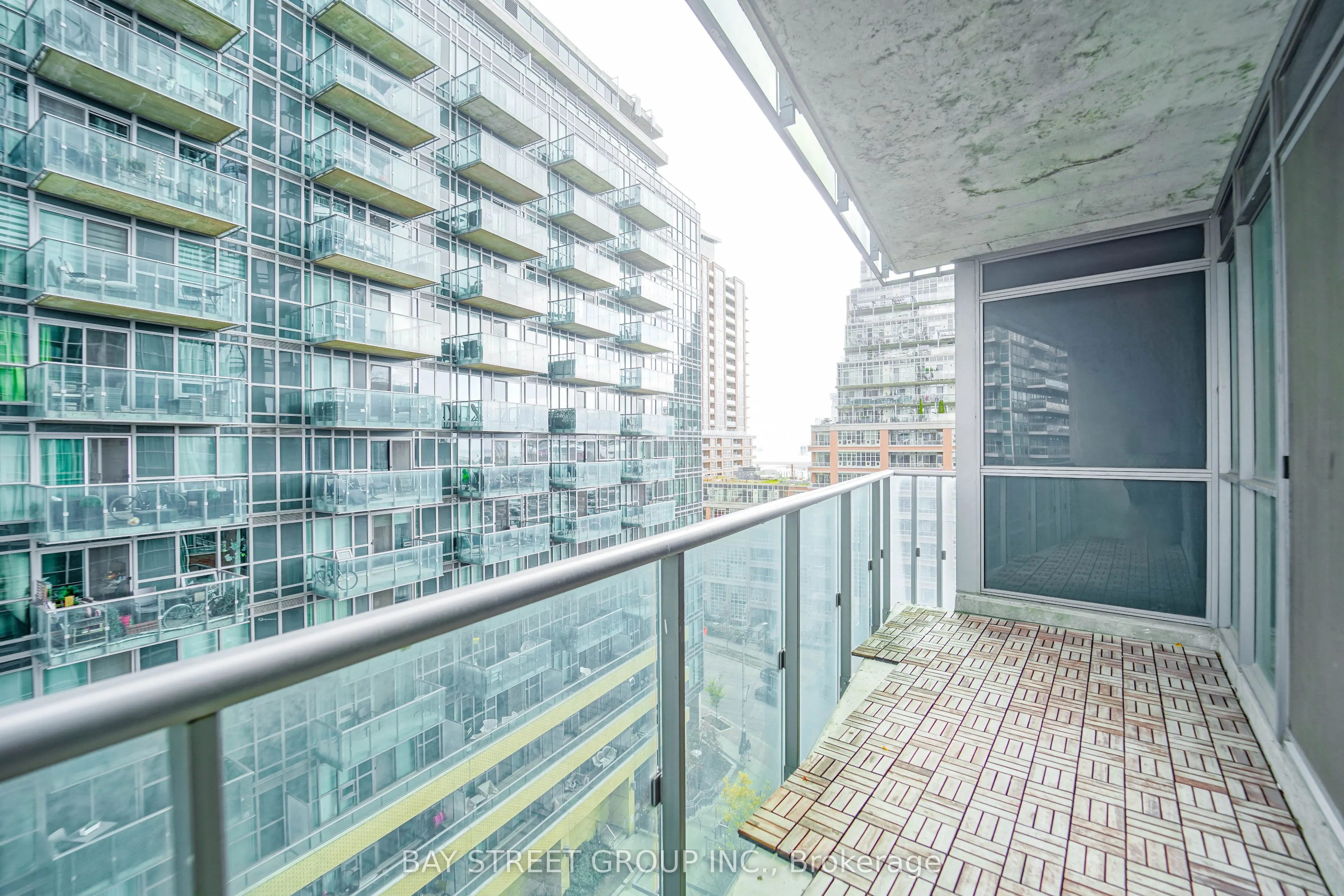 150 East Liberty Street #805