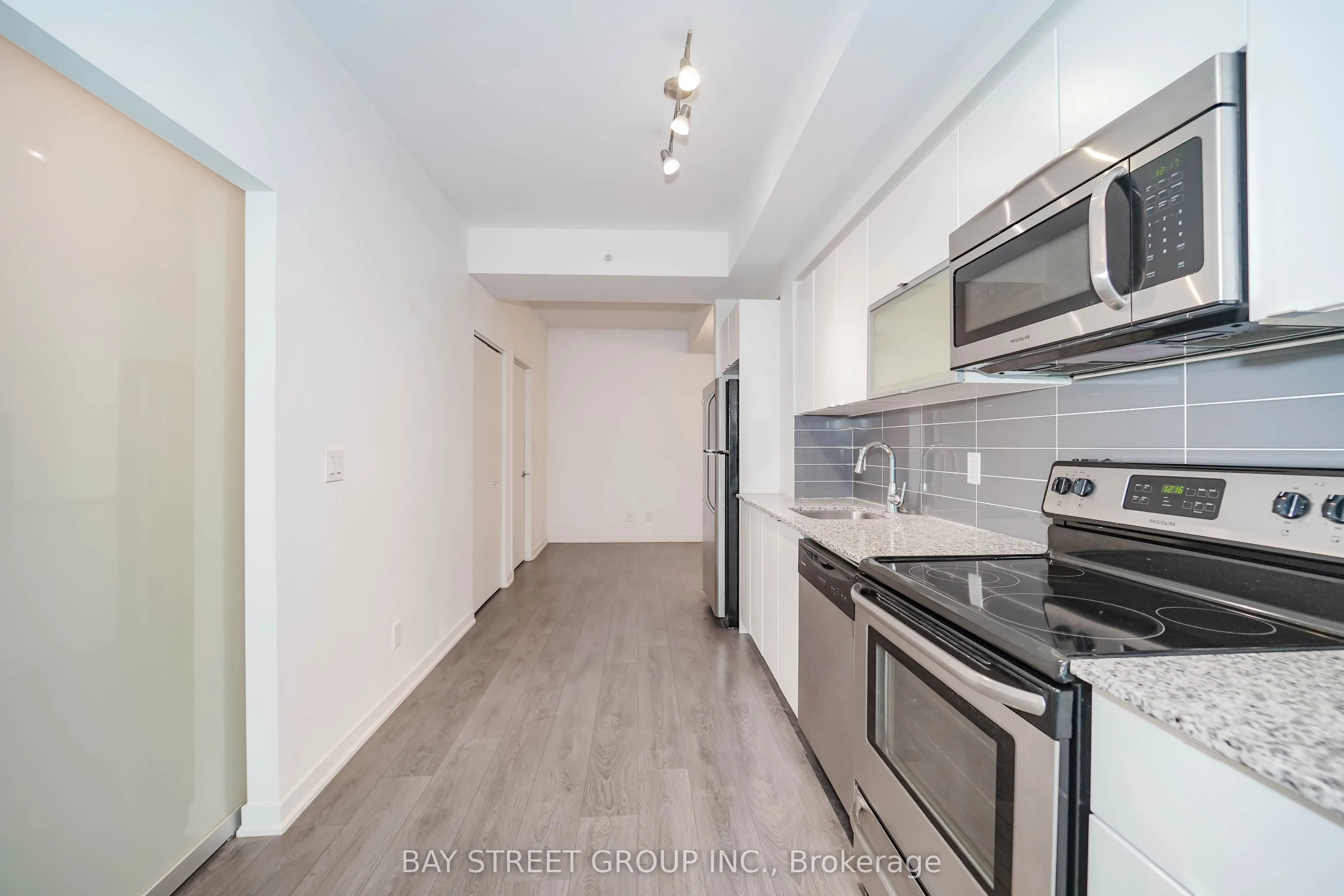 150 East Liberty Street #805