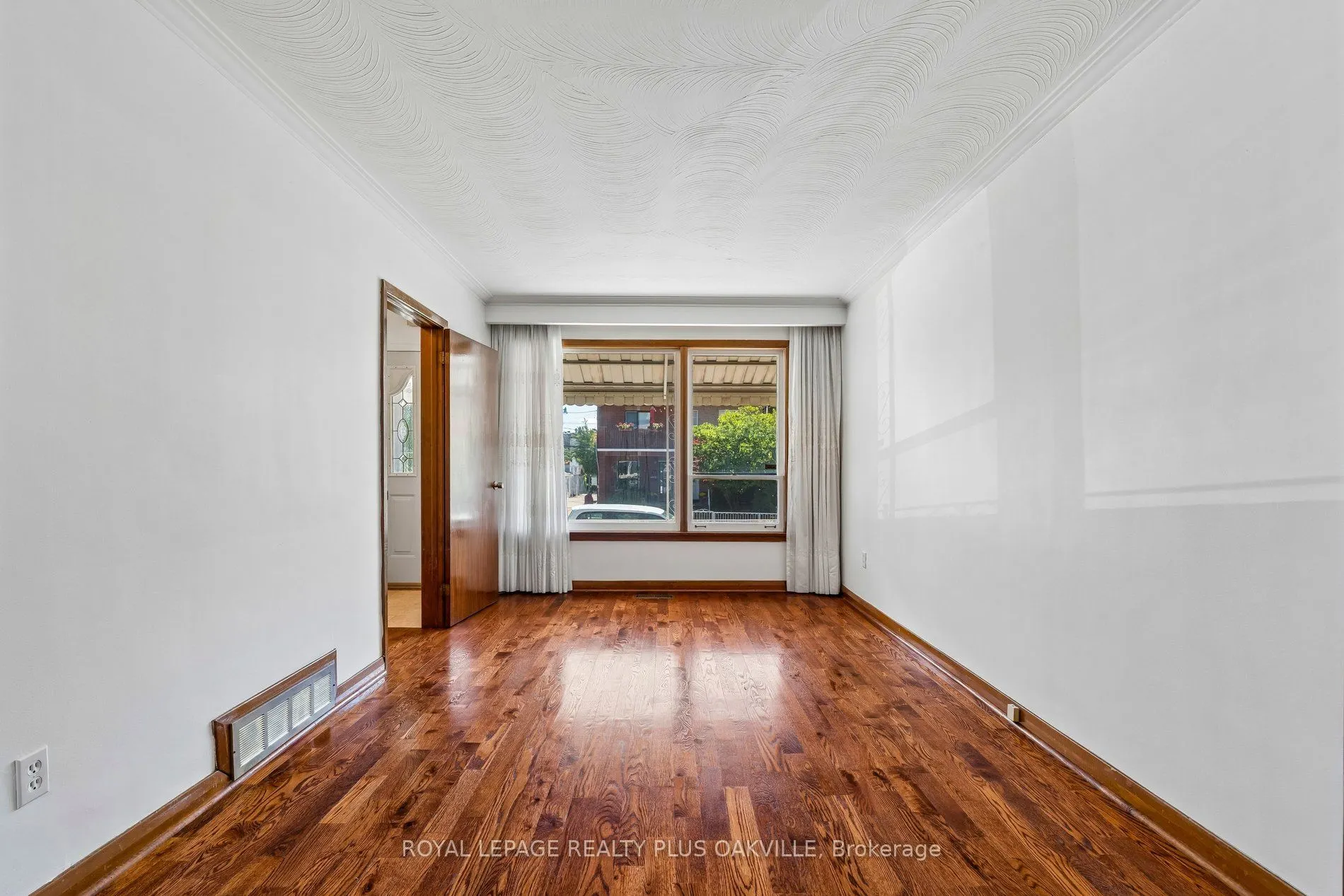 72a Lindsey Avenue