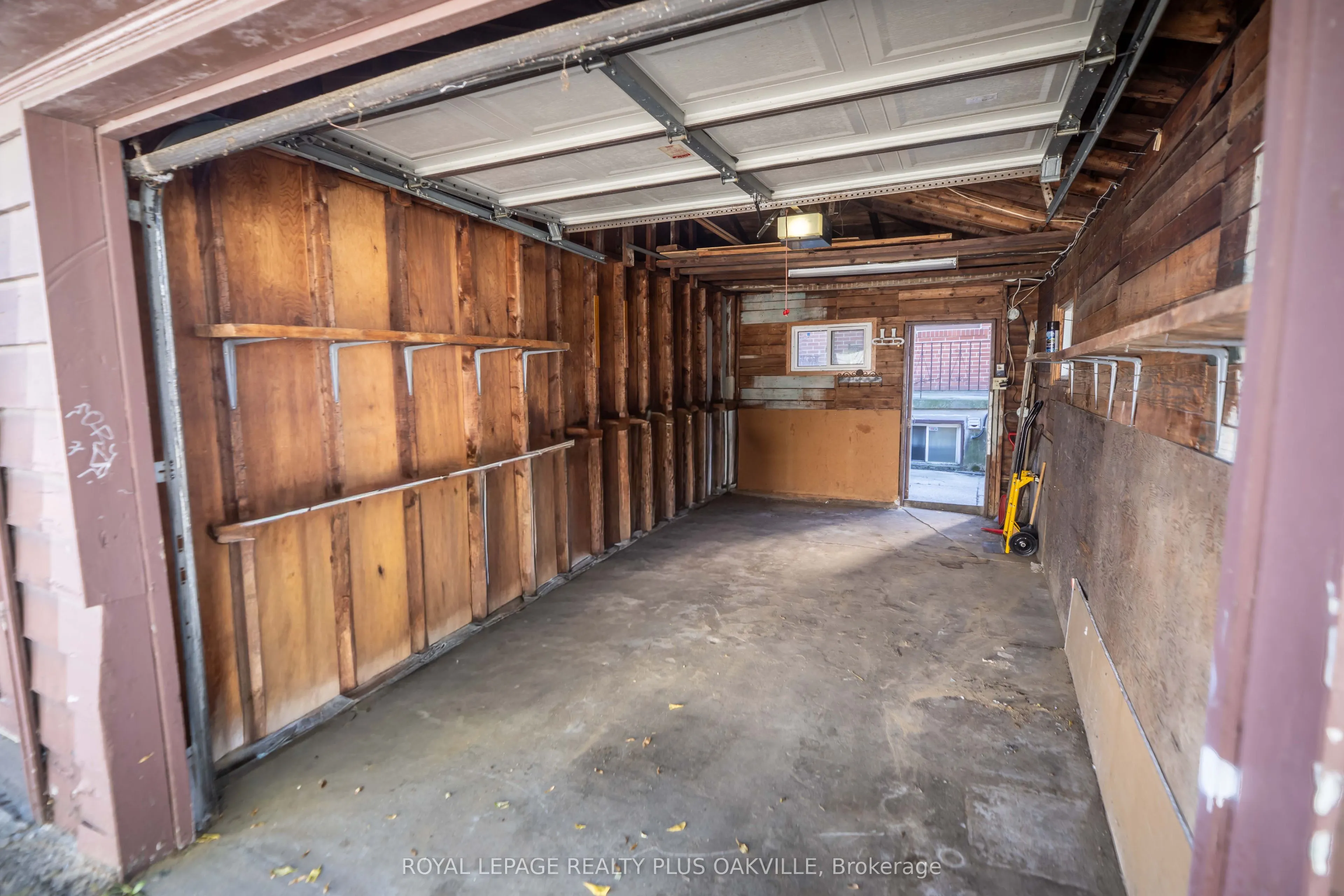 72a Lindsey Avenue
