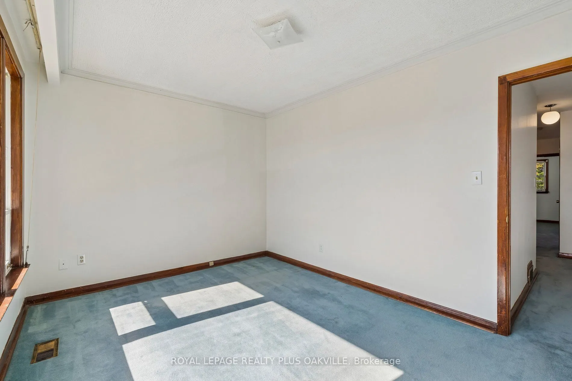 72a Lindsey Avenue