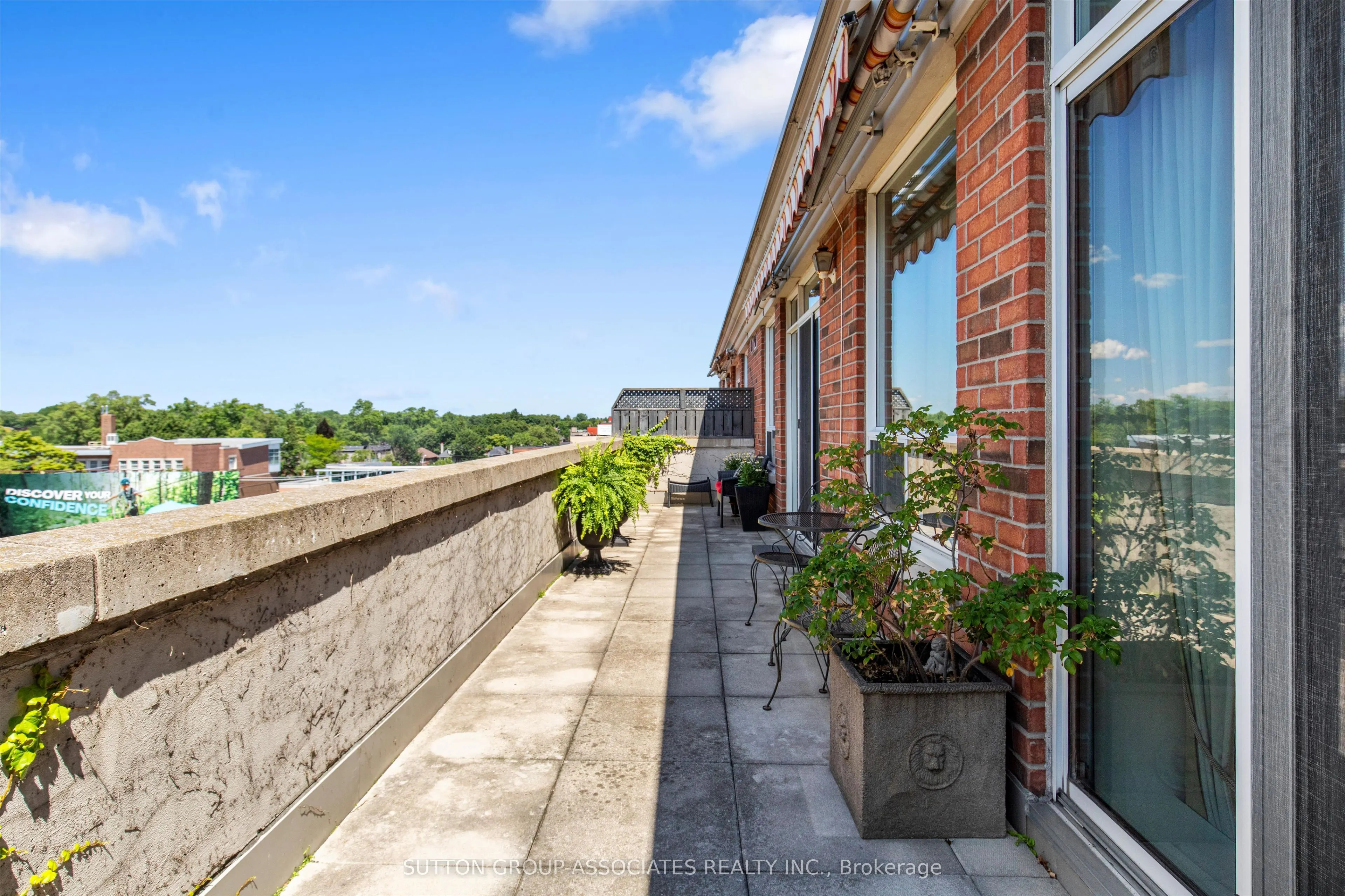 18 Wanless Avenue #PH6