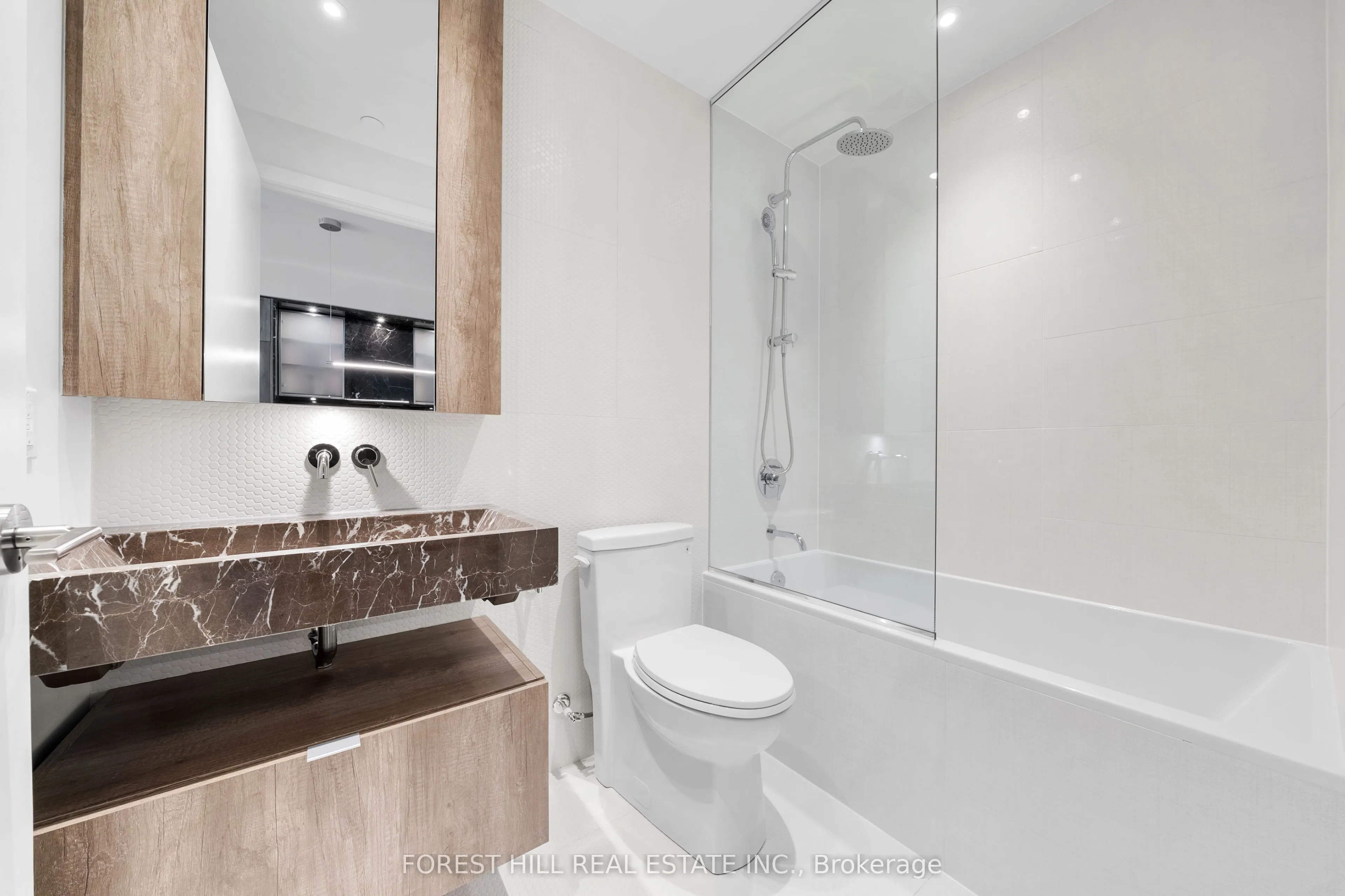 11 Yorkville Avenue #1104