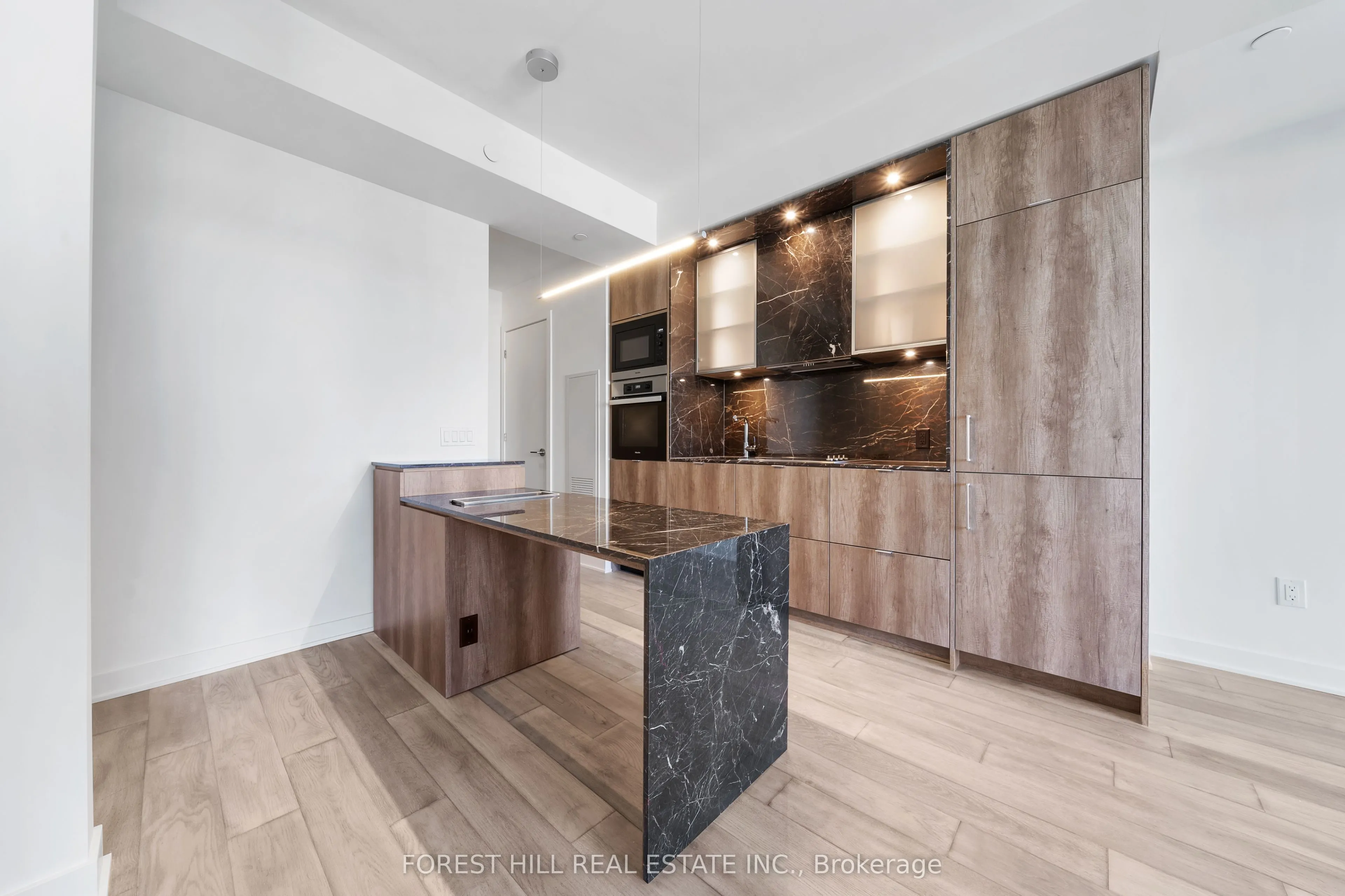 11 Yorkville Avenue #1104
