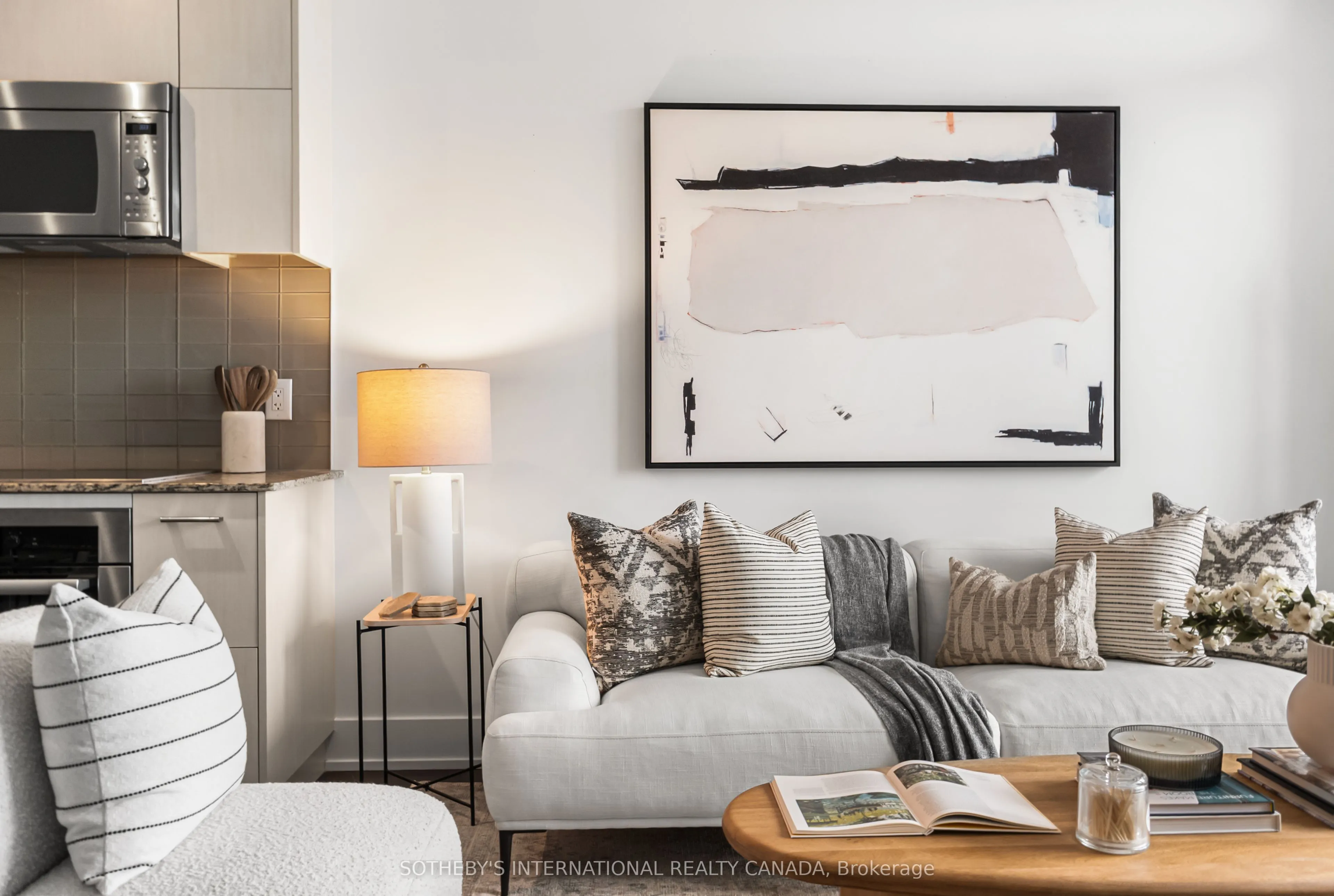 170 Avenue Road #1503