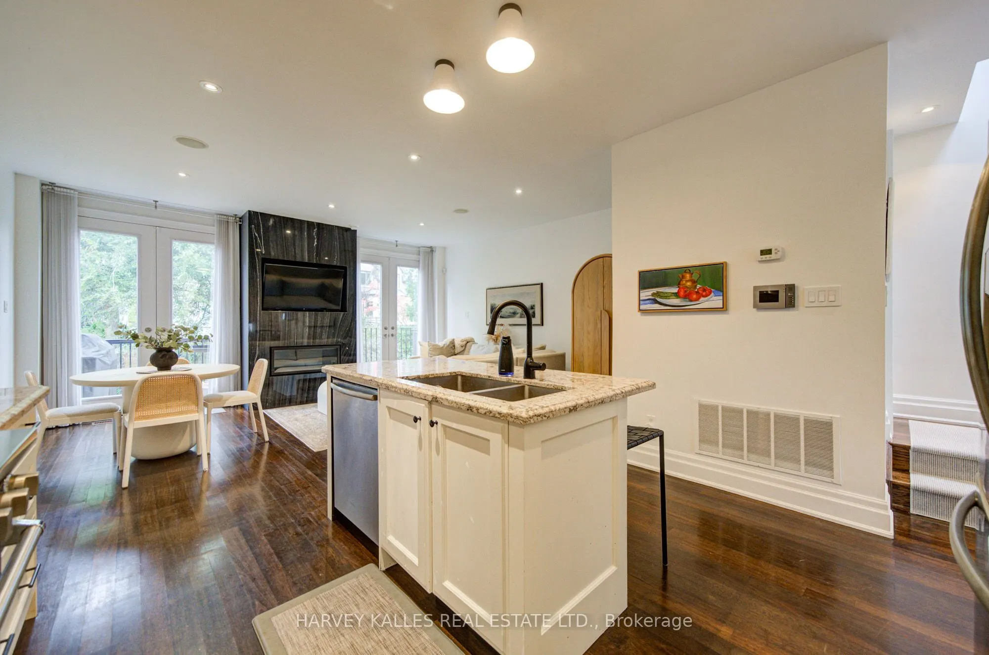 328 Douglas Avenue