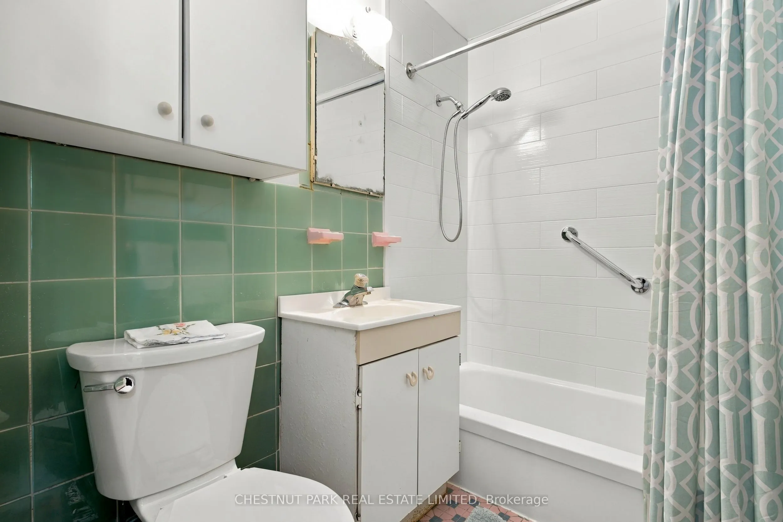 158 Crescent Road #102