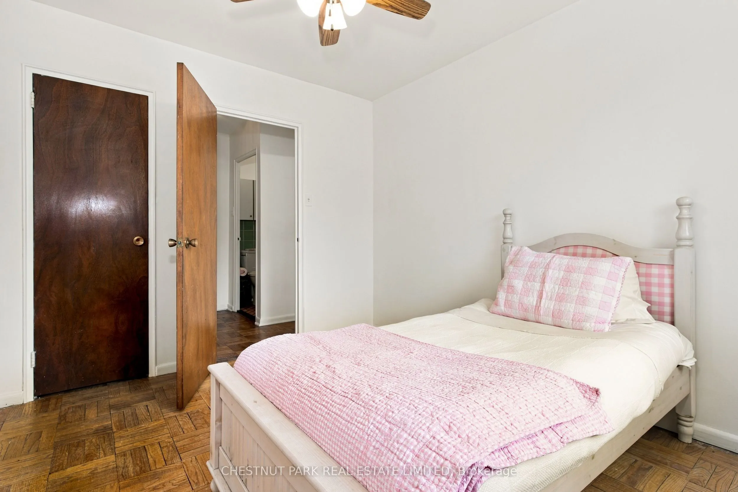 158 Crescent Road #102