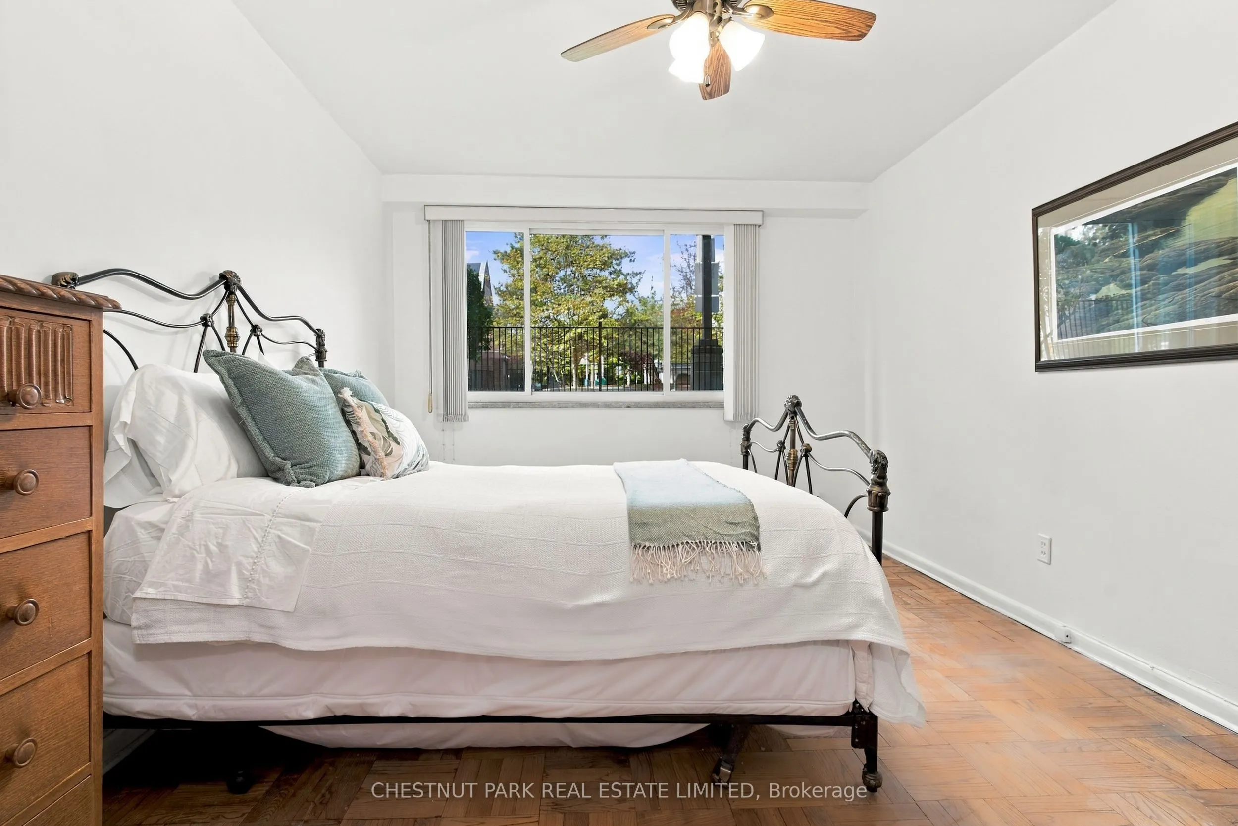 158 Crescent Road #102
