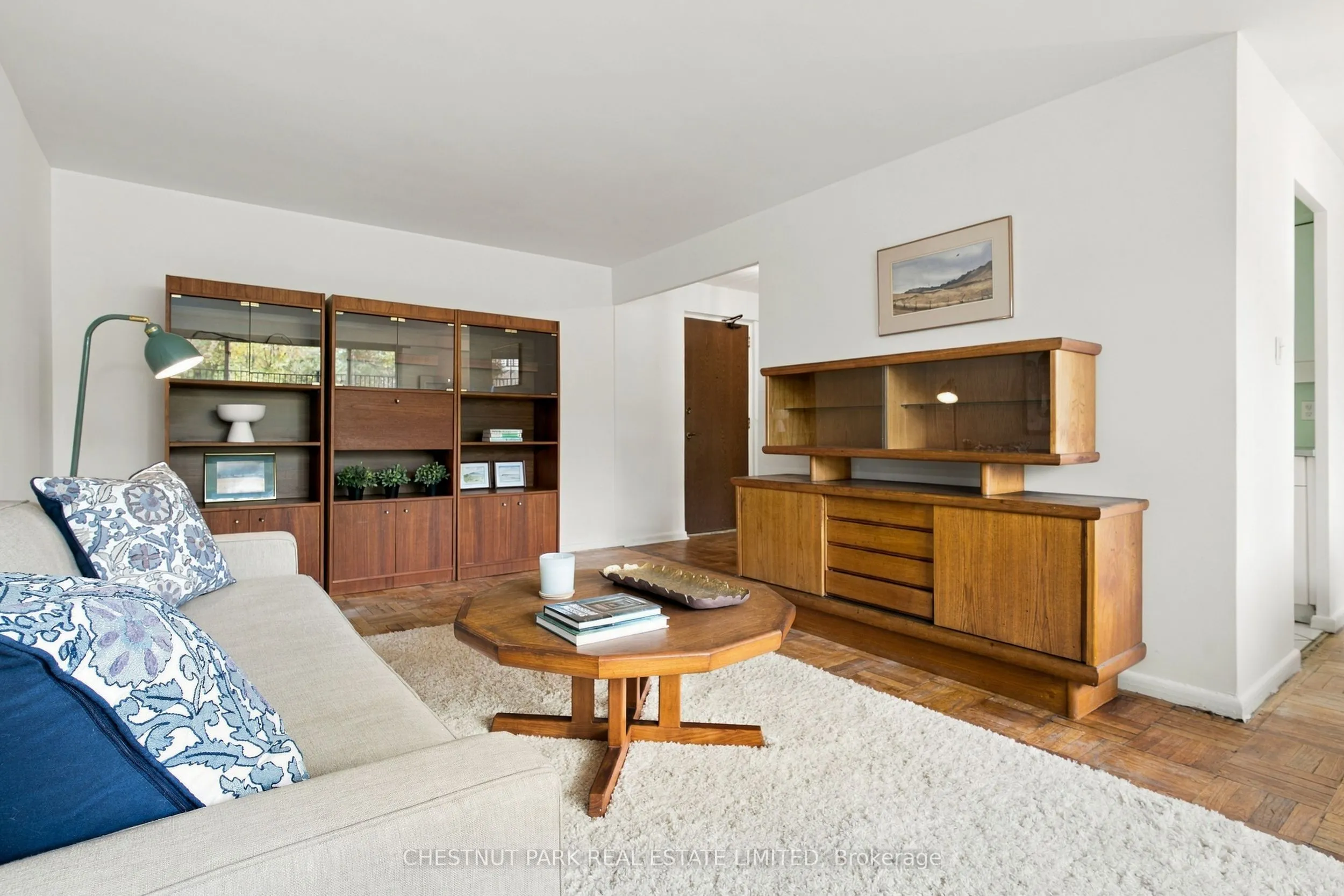 158 Crescent Road #102