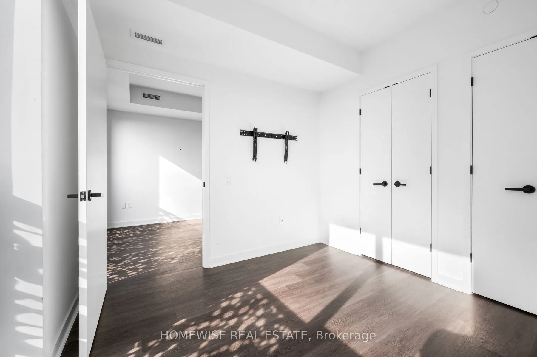 55 Charles Street E #4506