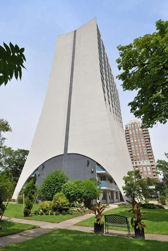 20 Prince Arthur Avenue #5G