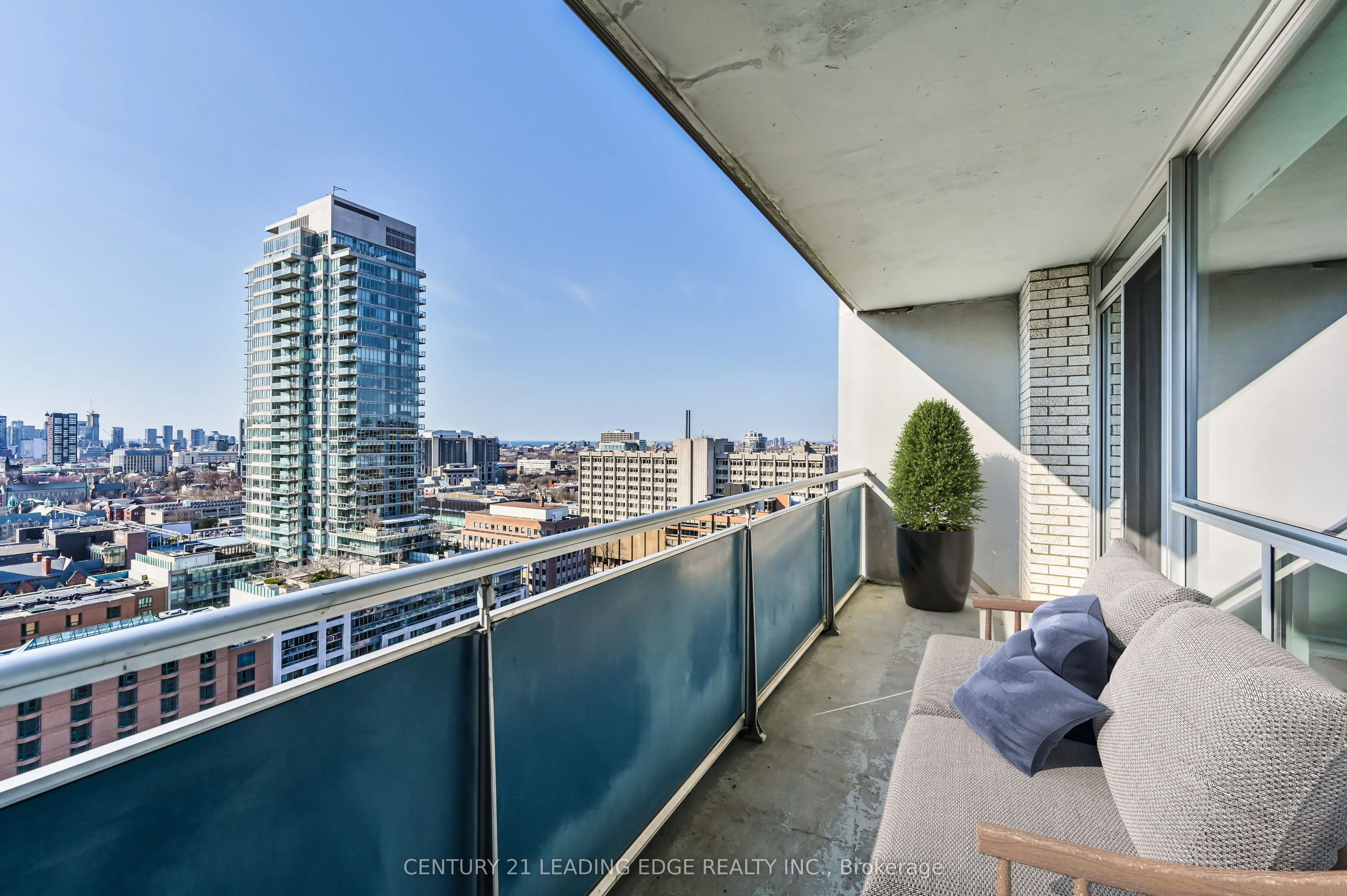 20 Prince Arthur Avenue #5G