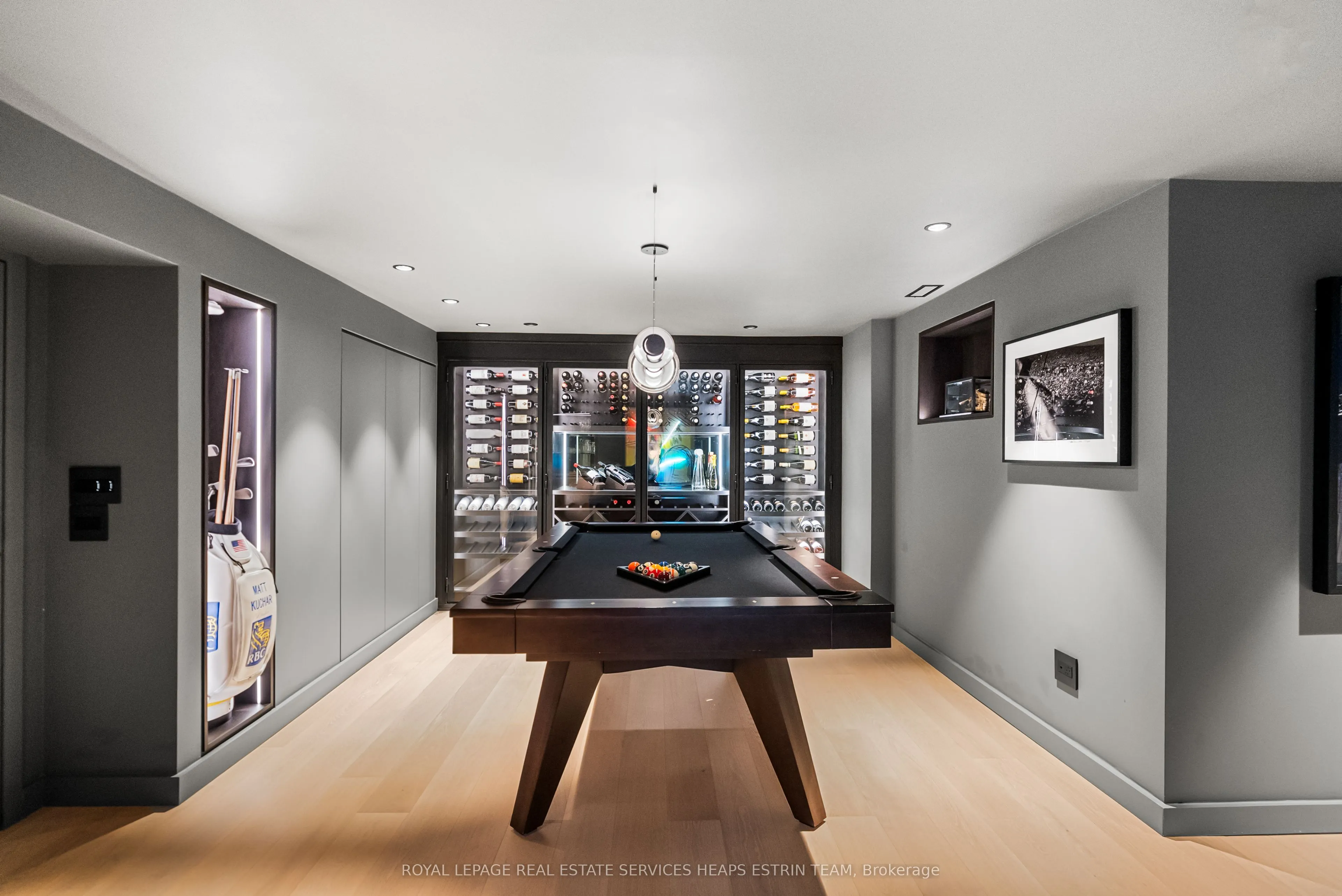 9 Sherbourne Street N