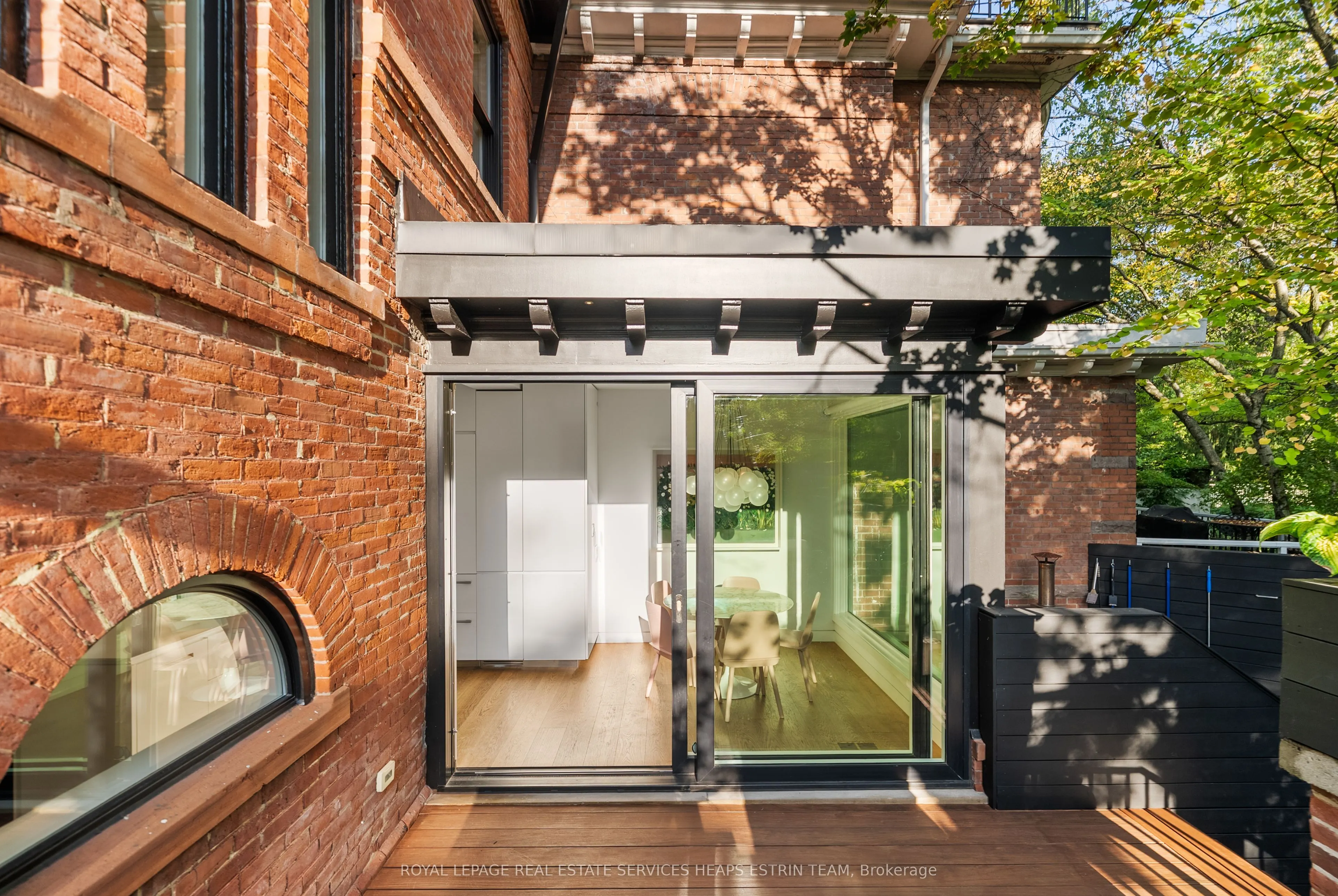 9 Sherbourne Street N