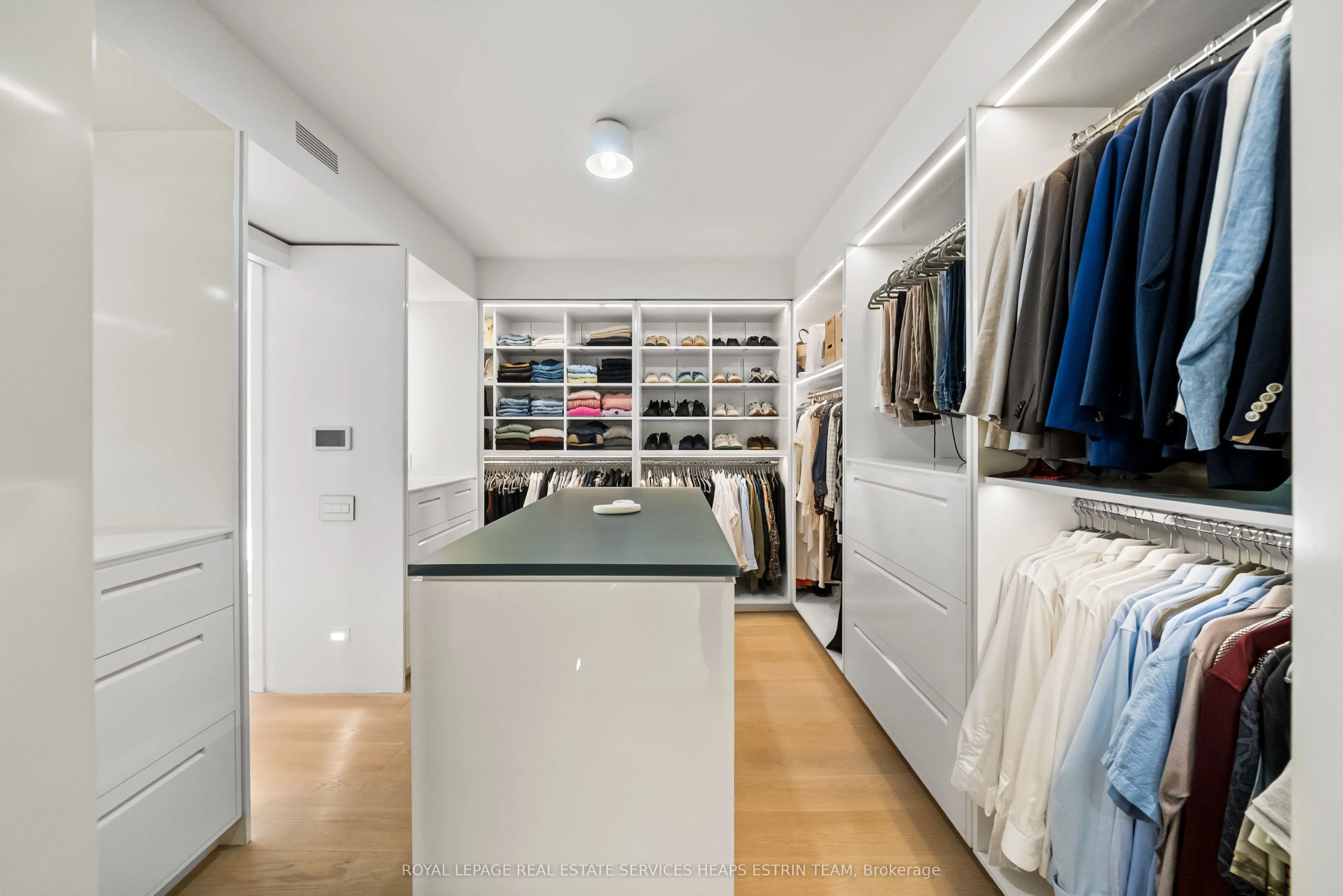 9 Sherbourne Street N