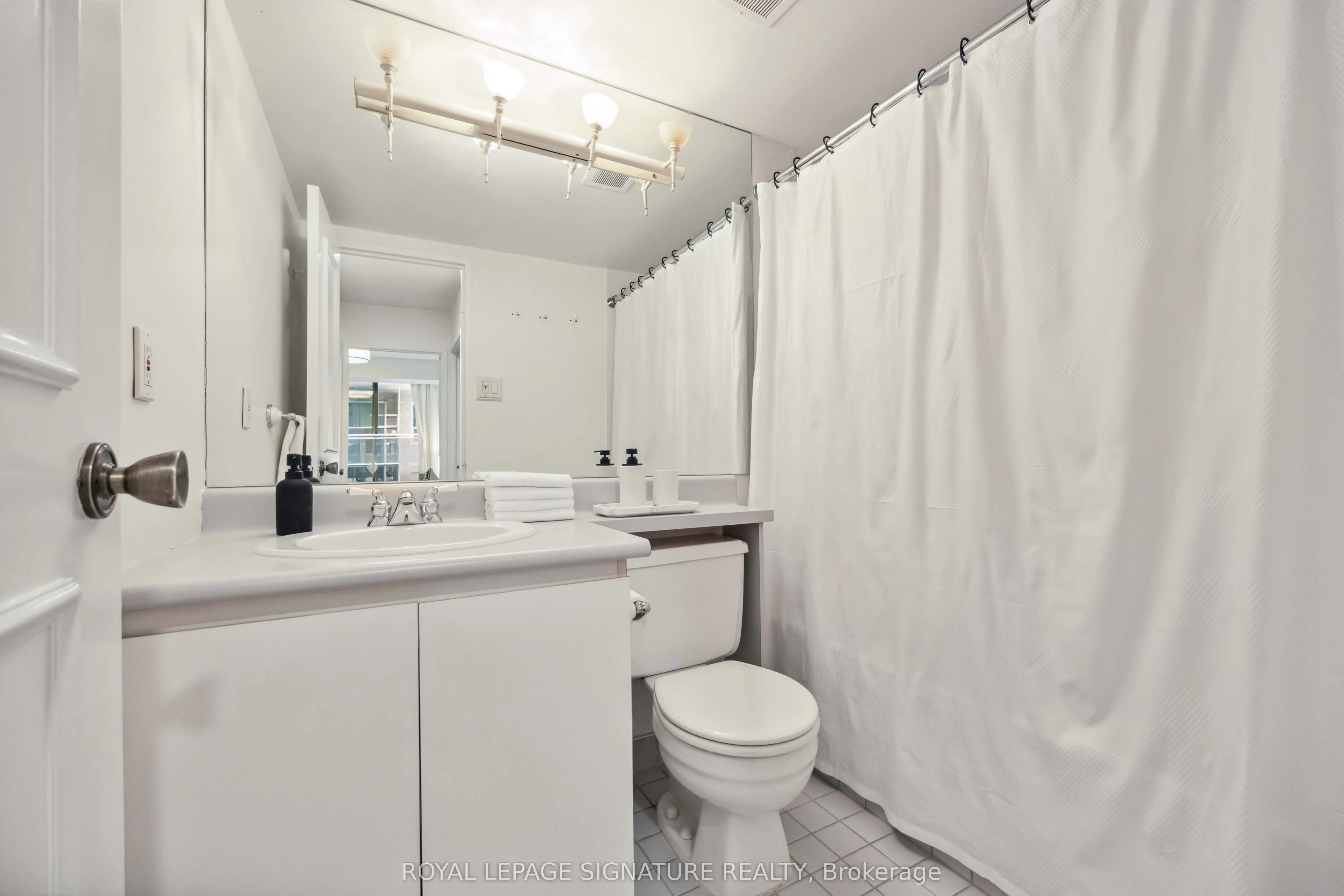 212 St. George Street #201