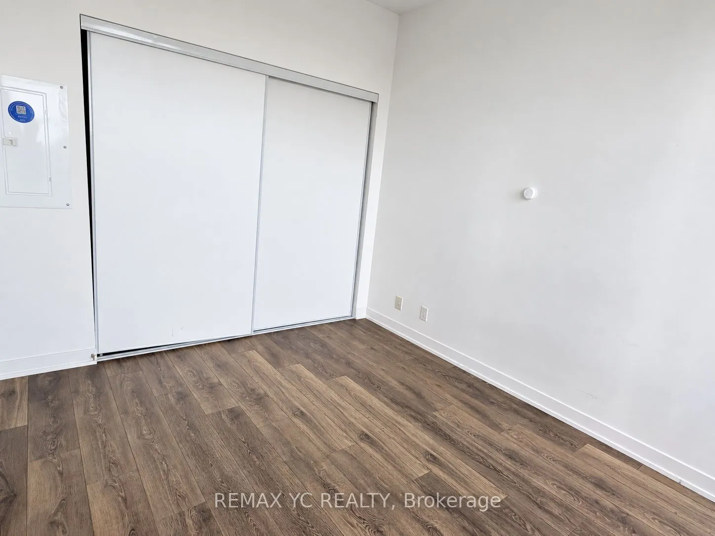 15 Holmes Avenue #810