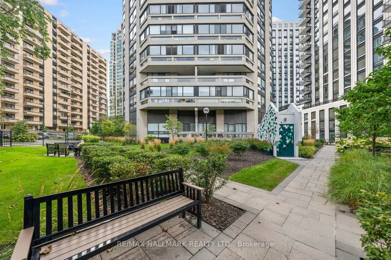 240 Heath Street W #1401
