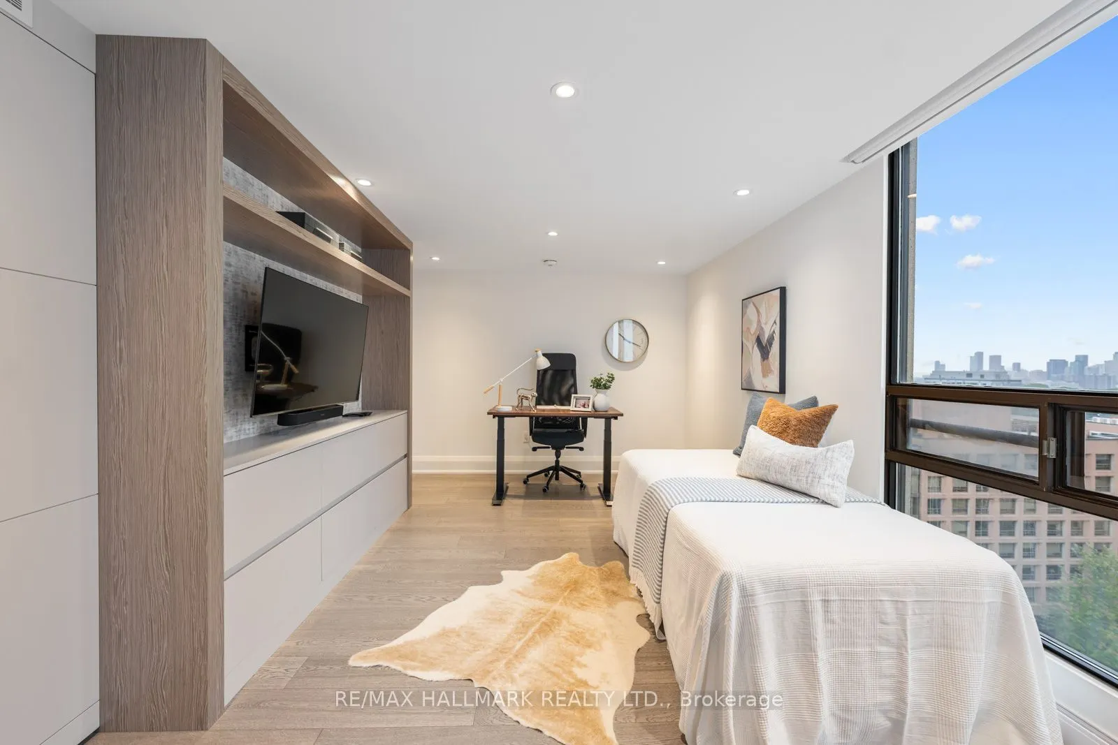240 Heath Street W #1401