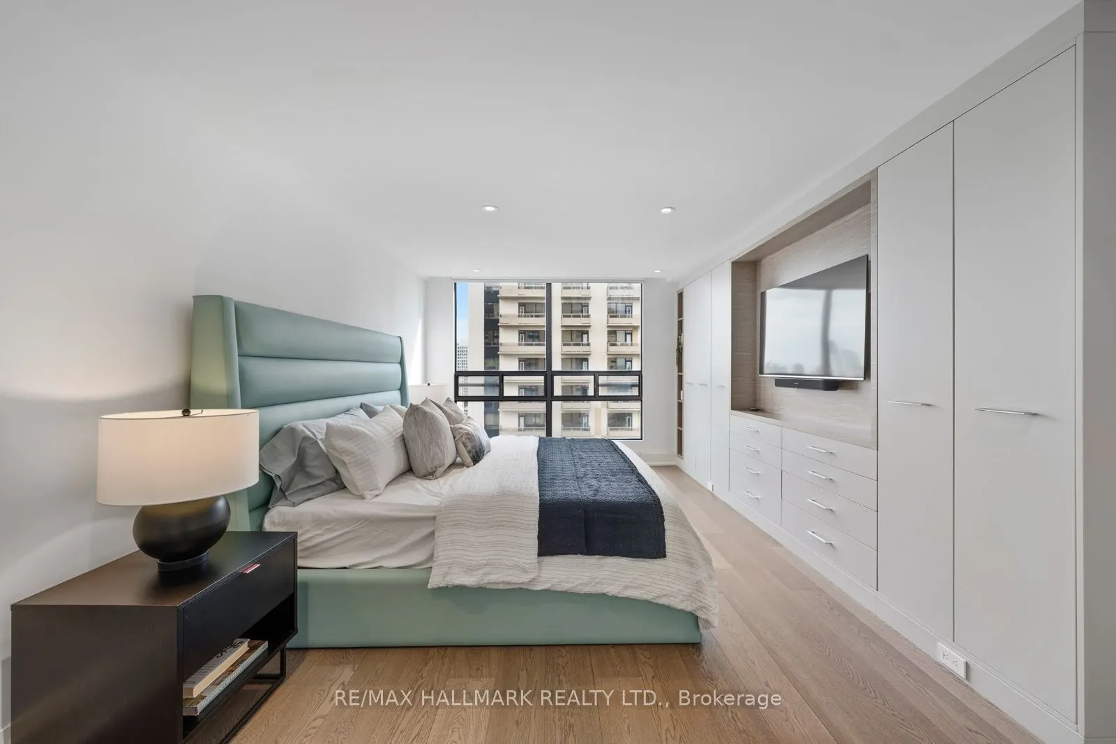 240 Heath Street W #1401