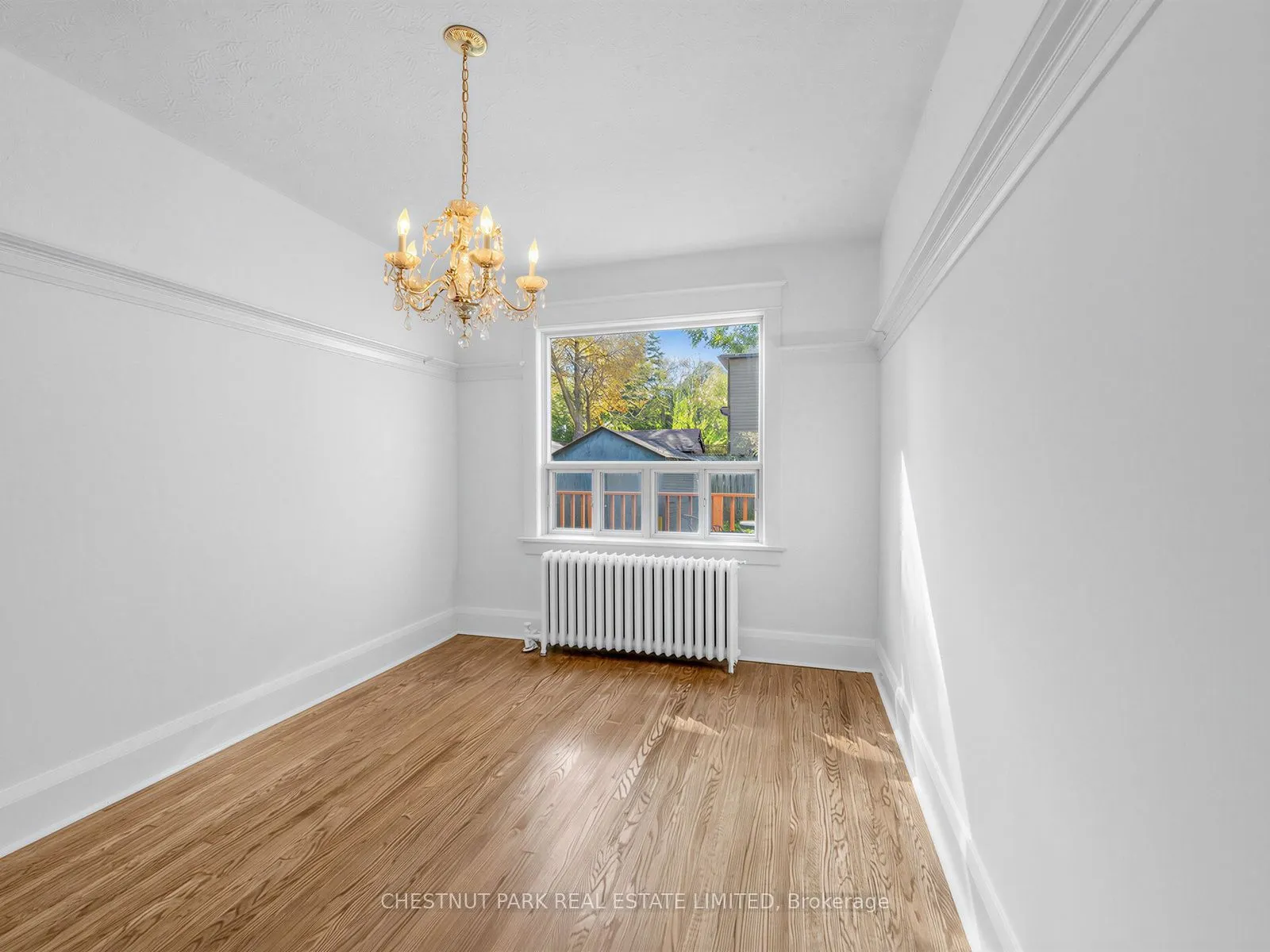 122 Forman Avenue