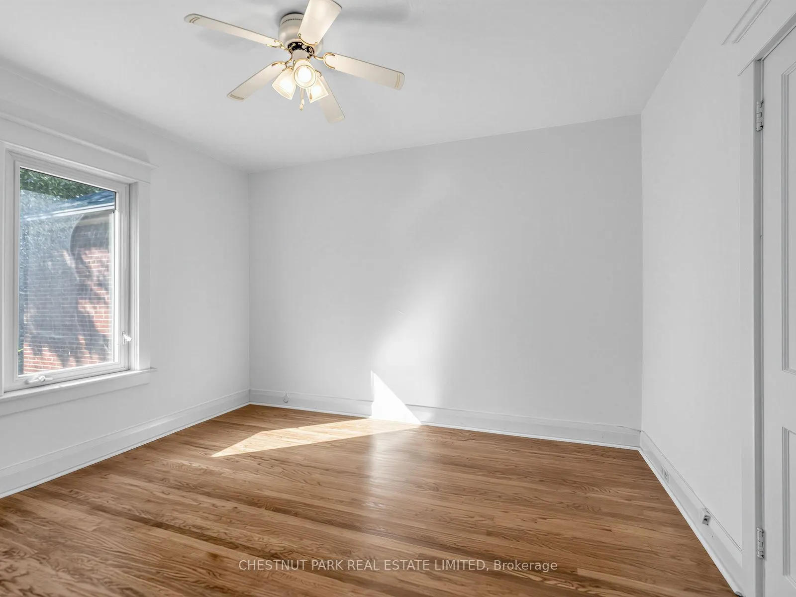 122 Forman Avenue