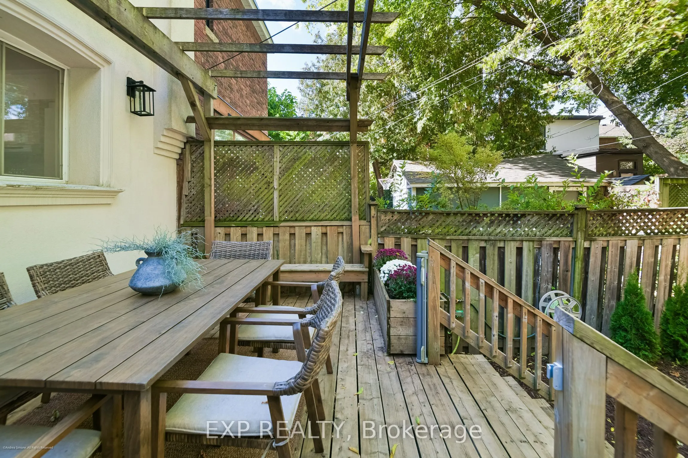 6 Louise Avenue