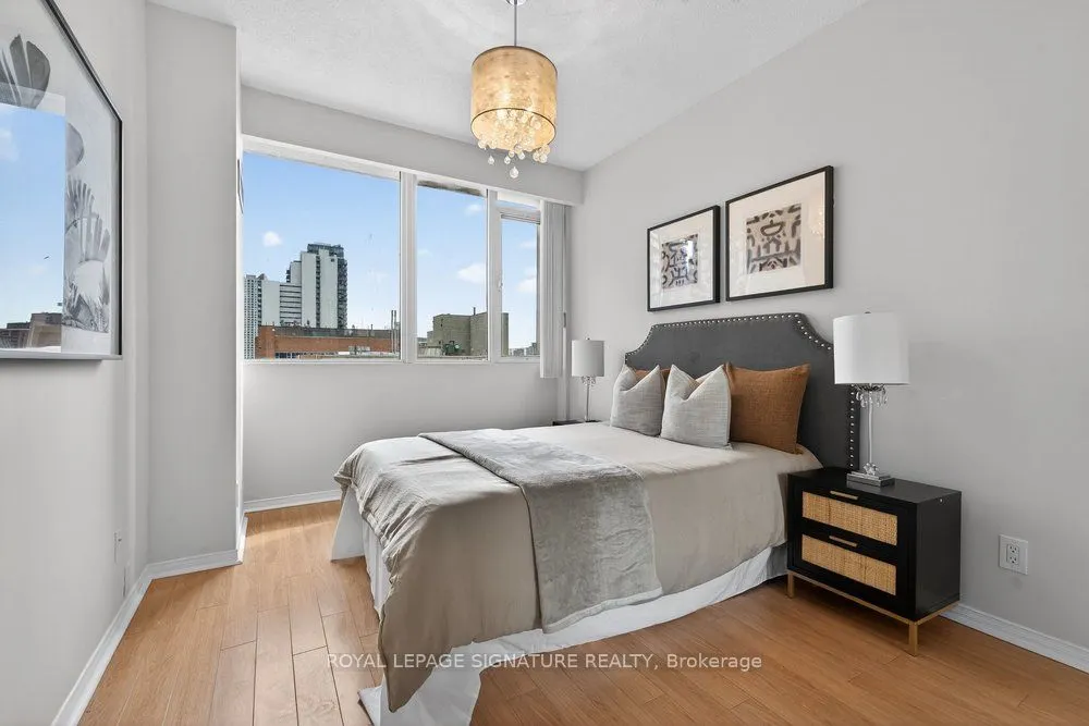 555 Yonge Street #707