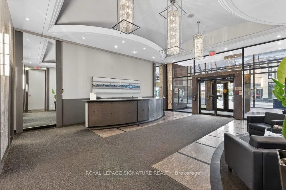 555 Yonge Street #707
