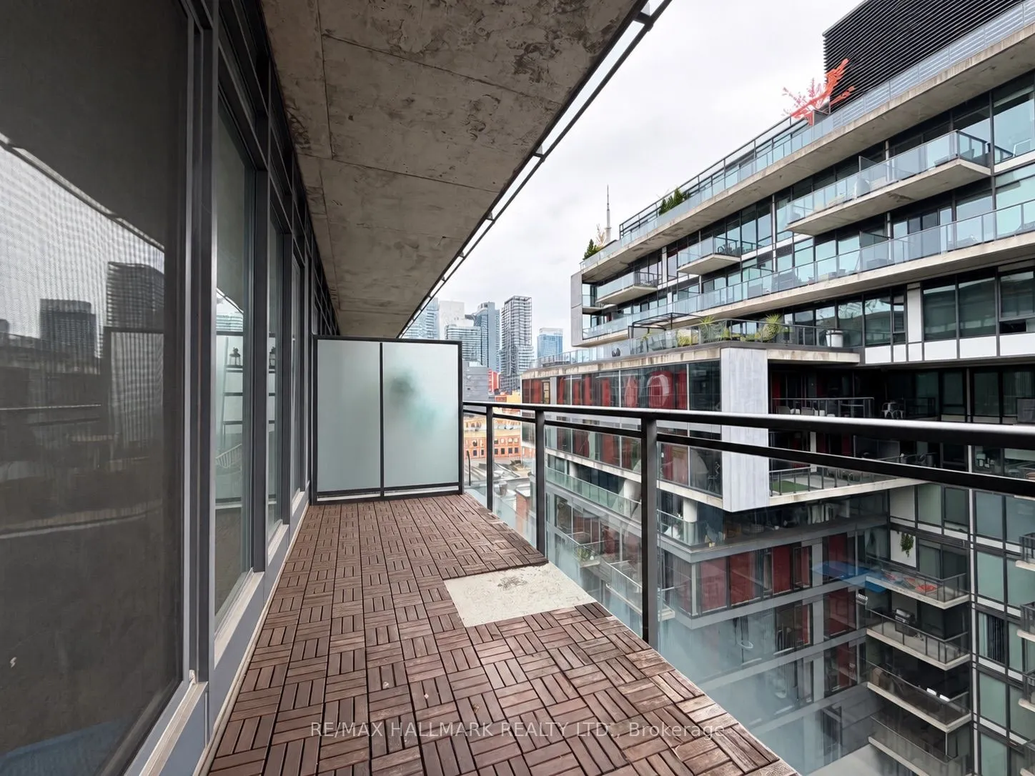 10 Morrison Street #807