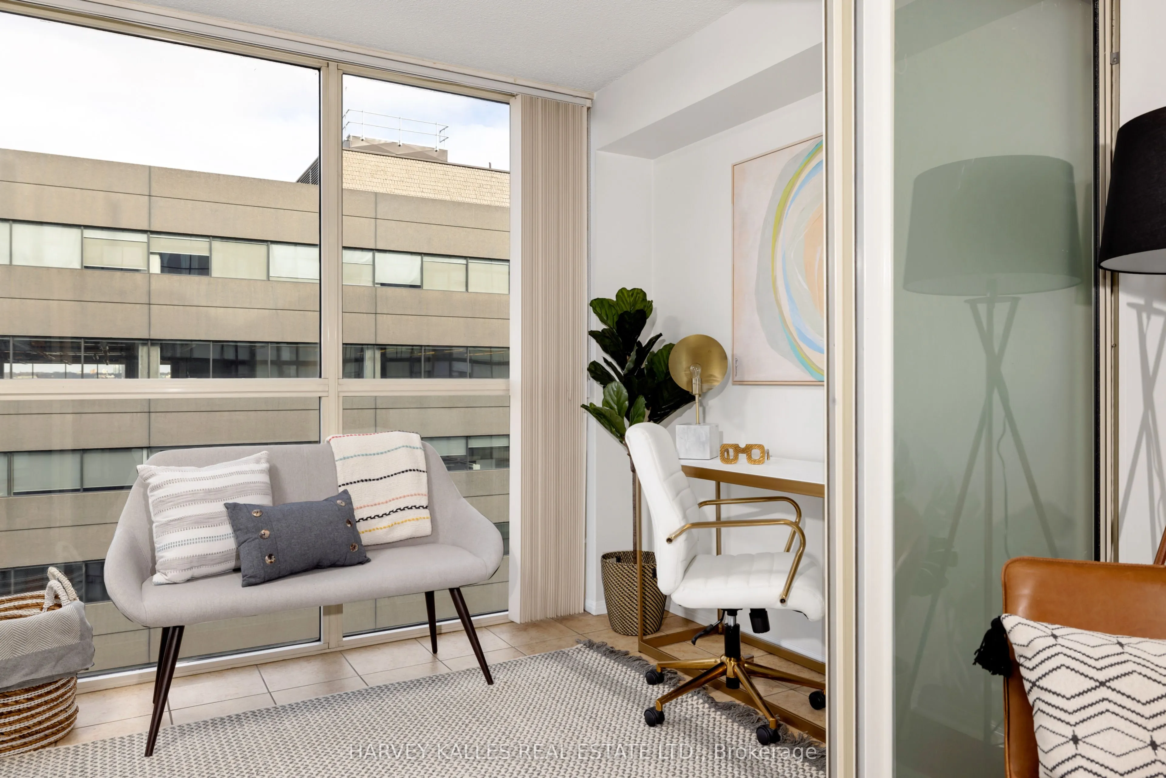 705 King Street W #1414