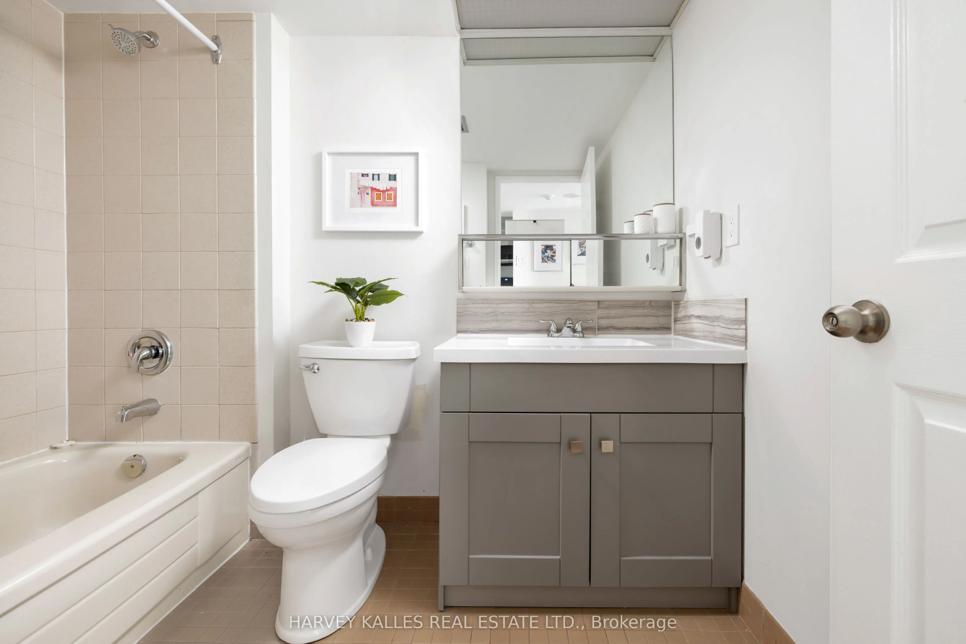 705 King Street W #1414