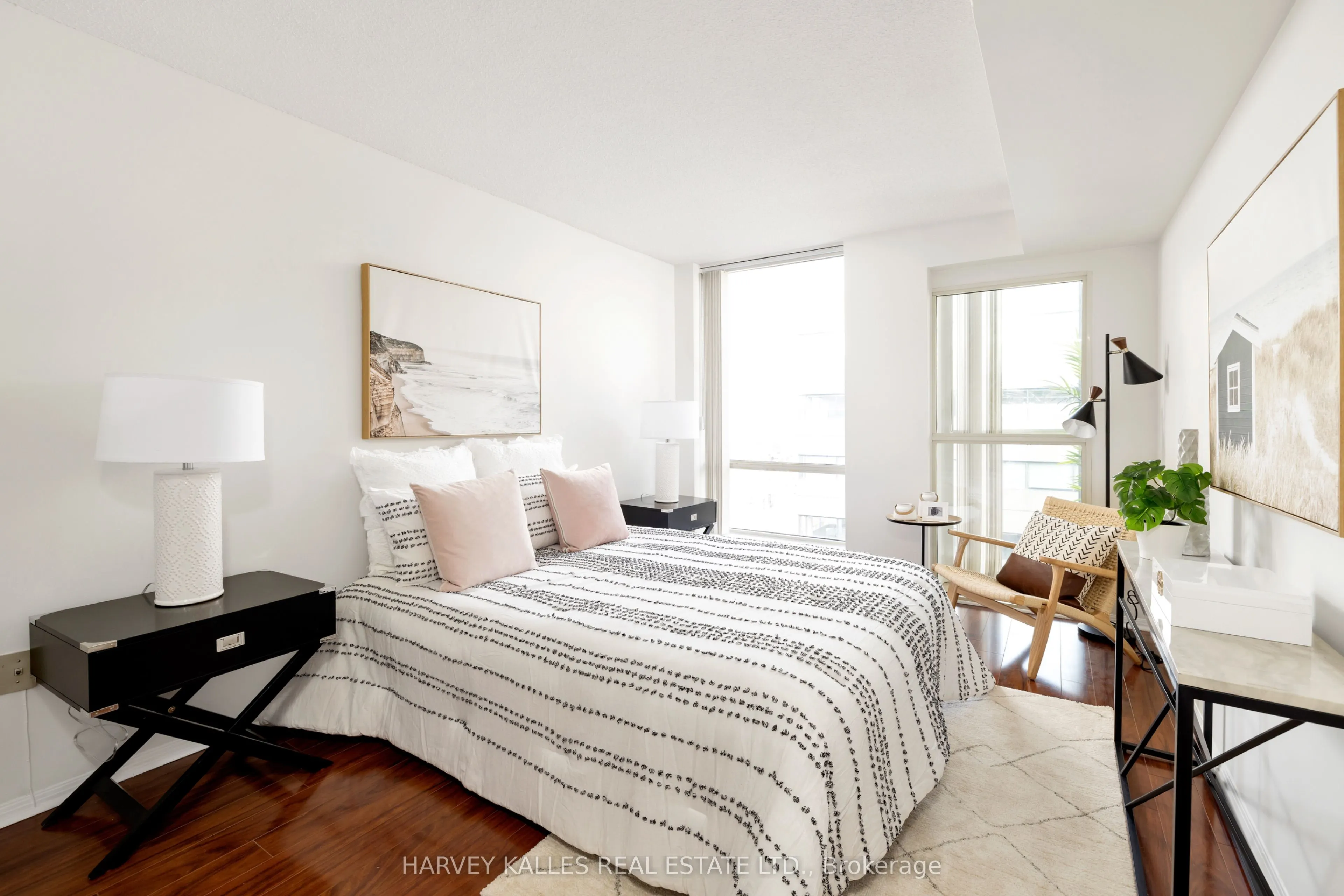 705 King Street W #1414