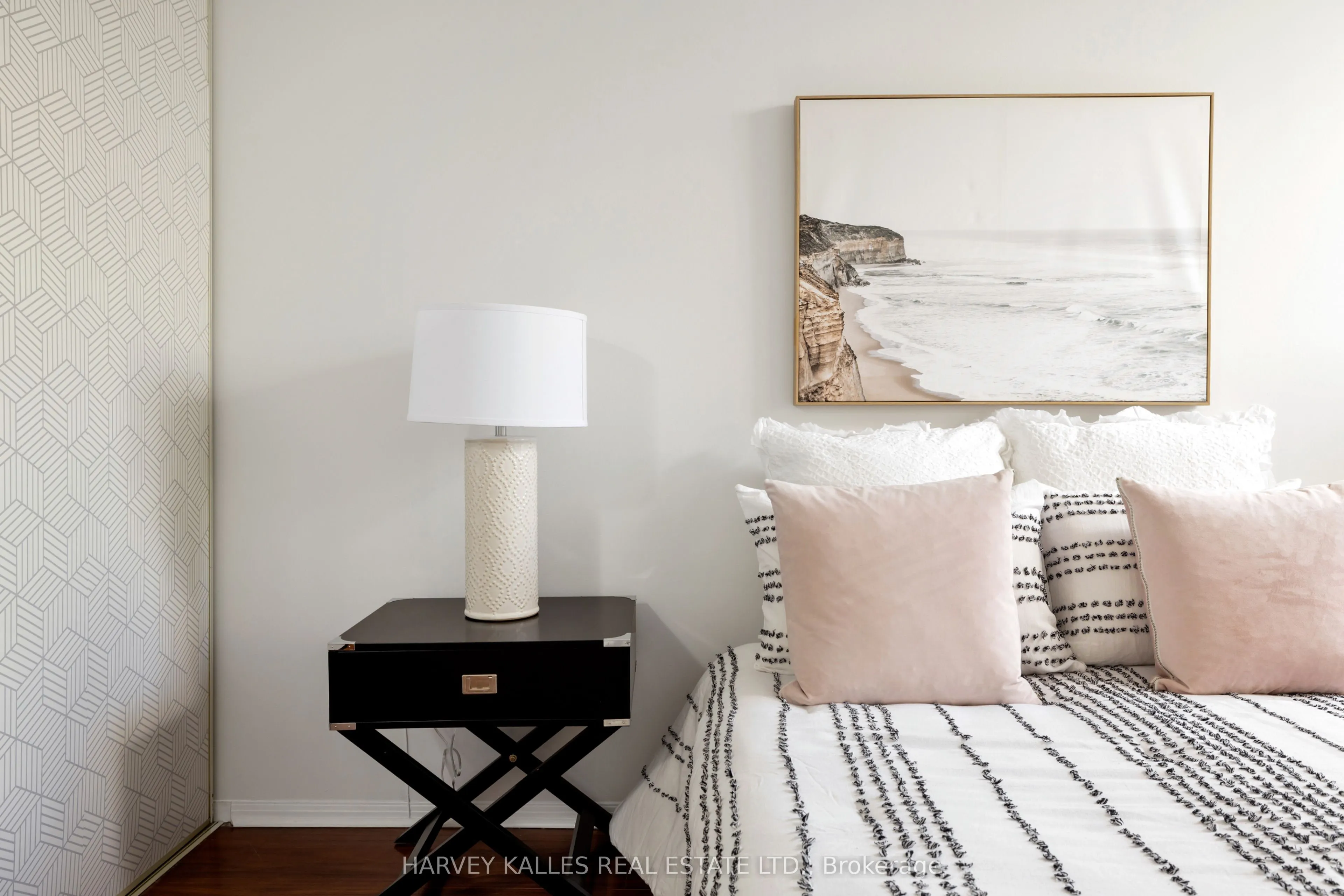705 King Street W #1414
