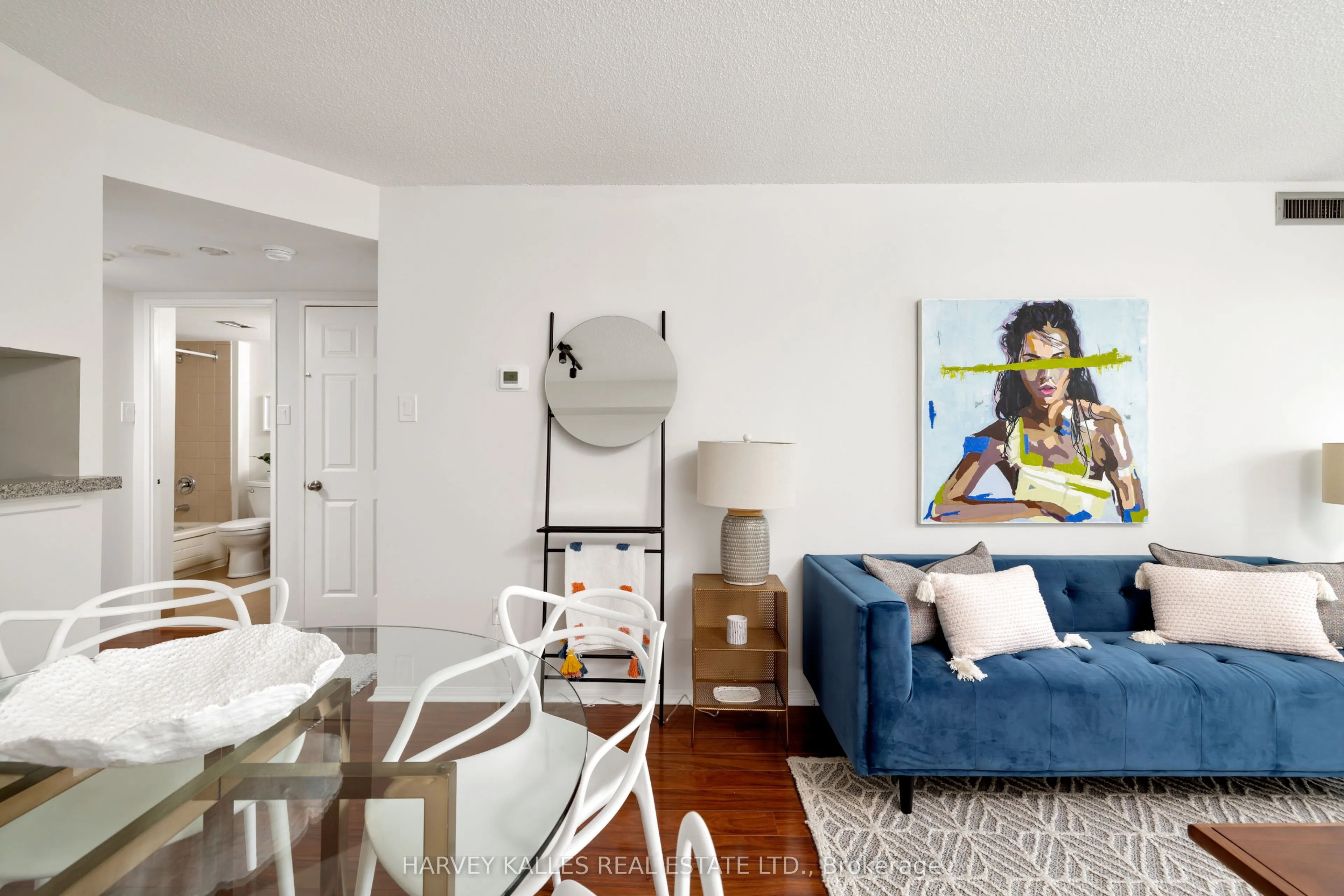705 King Street W #1414