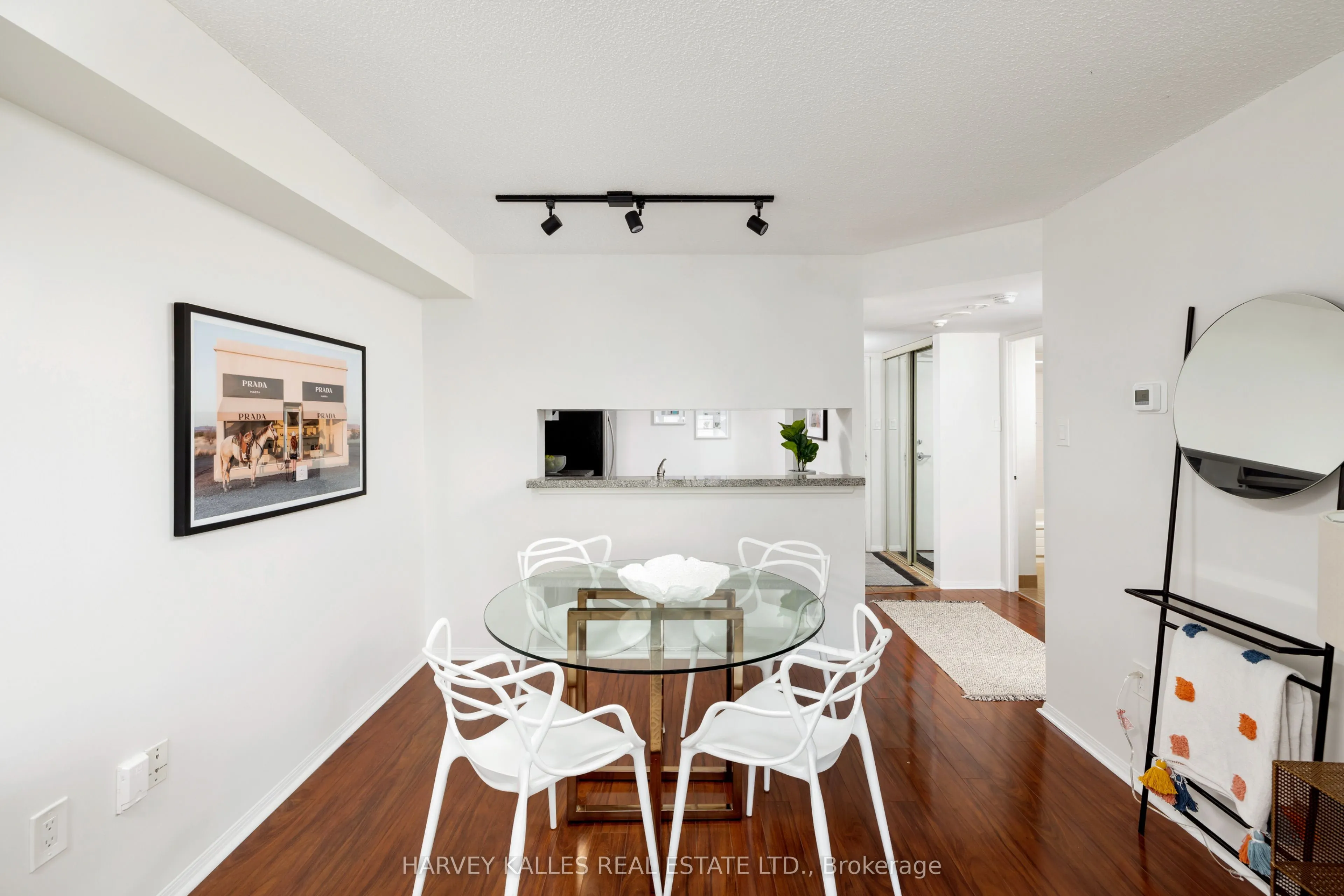 705 King Street W #1414