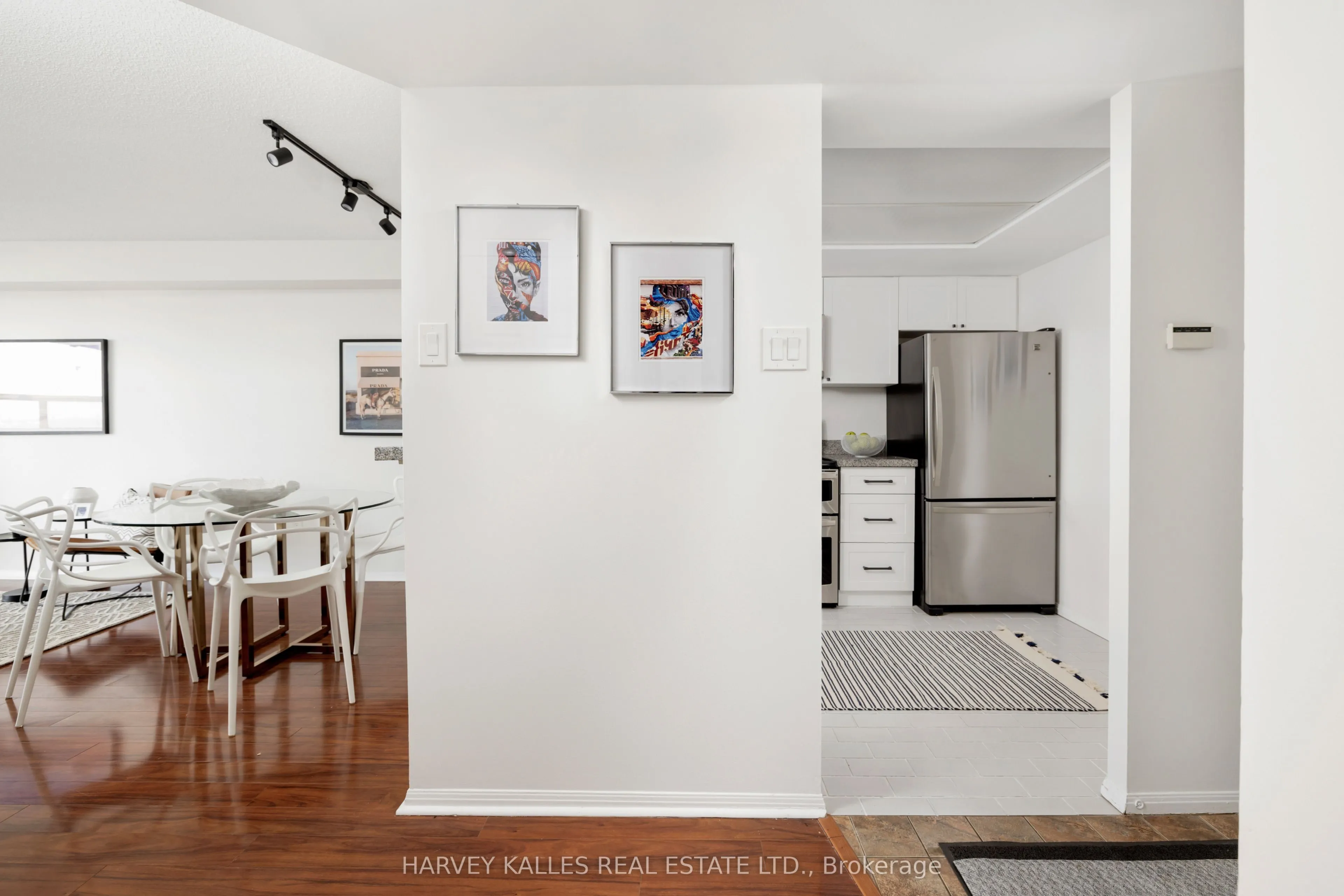 705 King Street W #1414