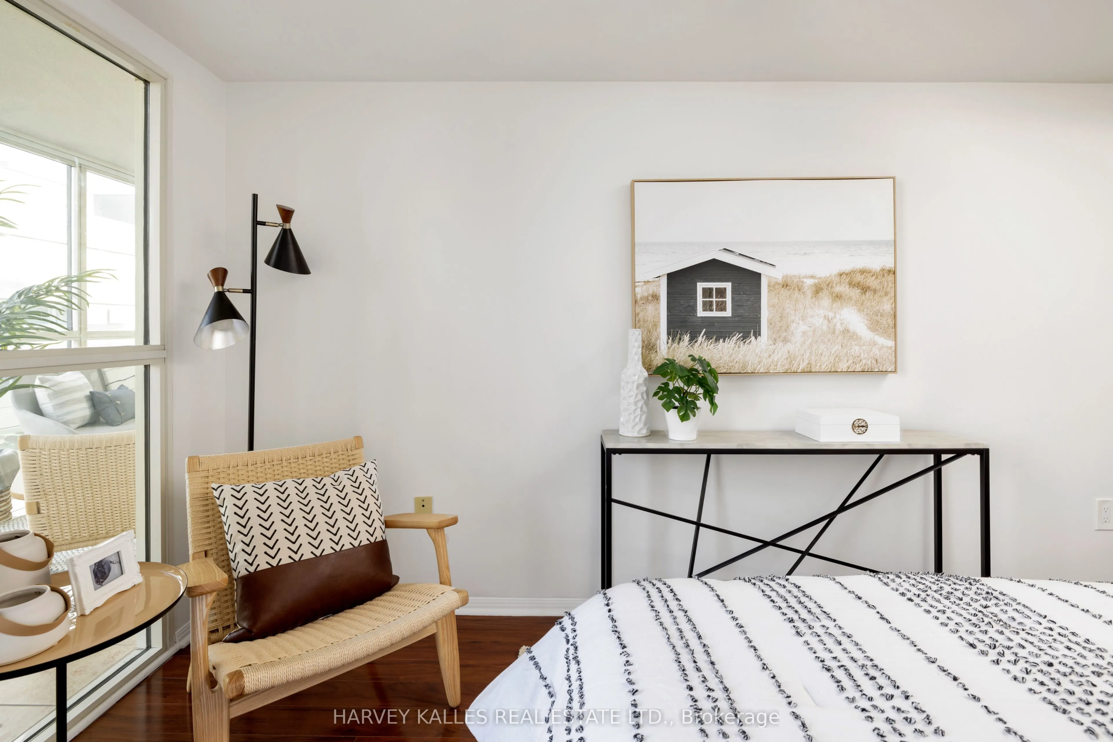 705 King Street W #1414