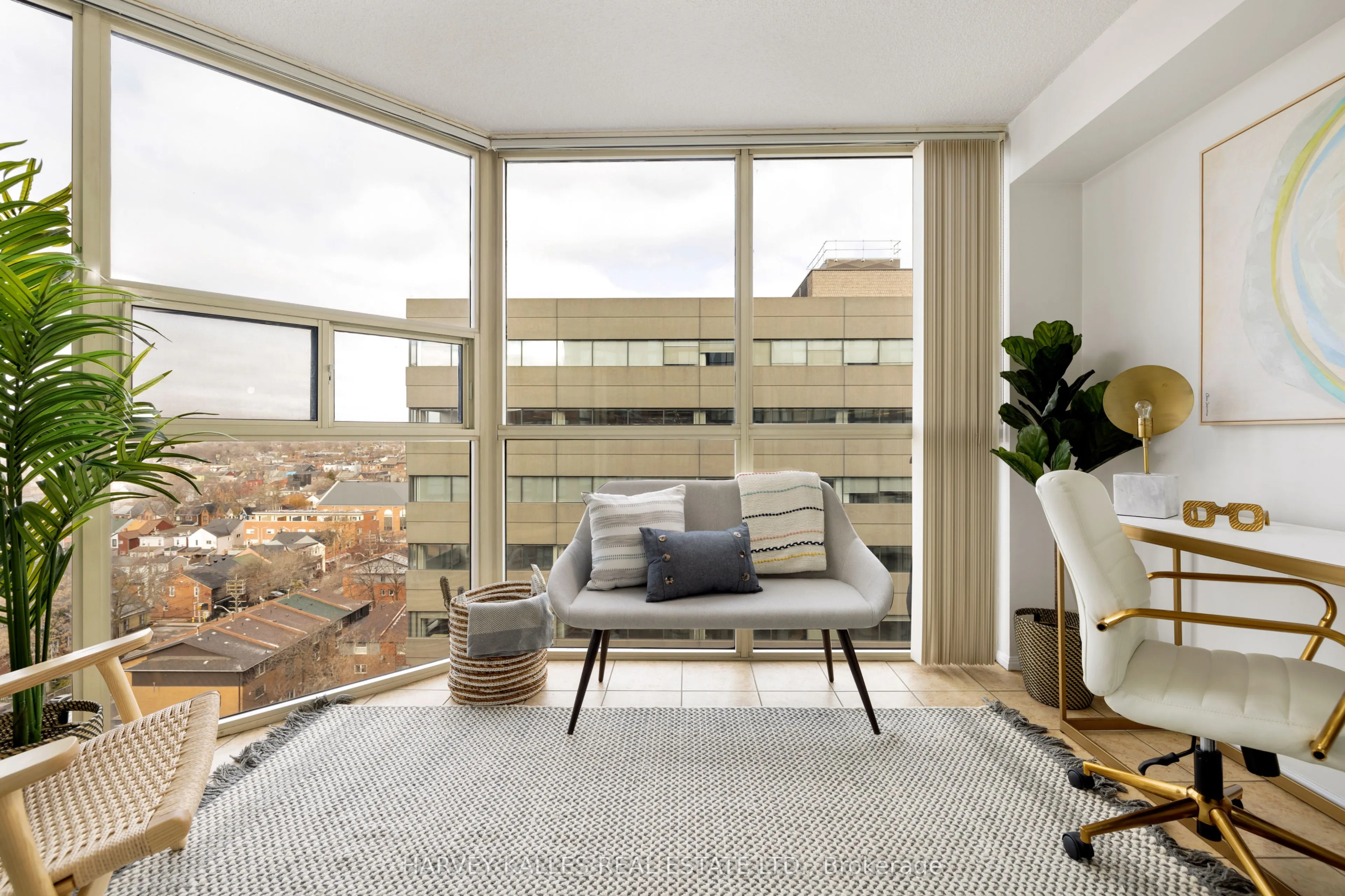 705 King Street W #1414